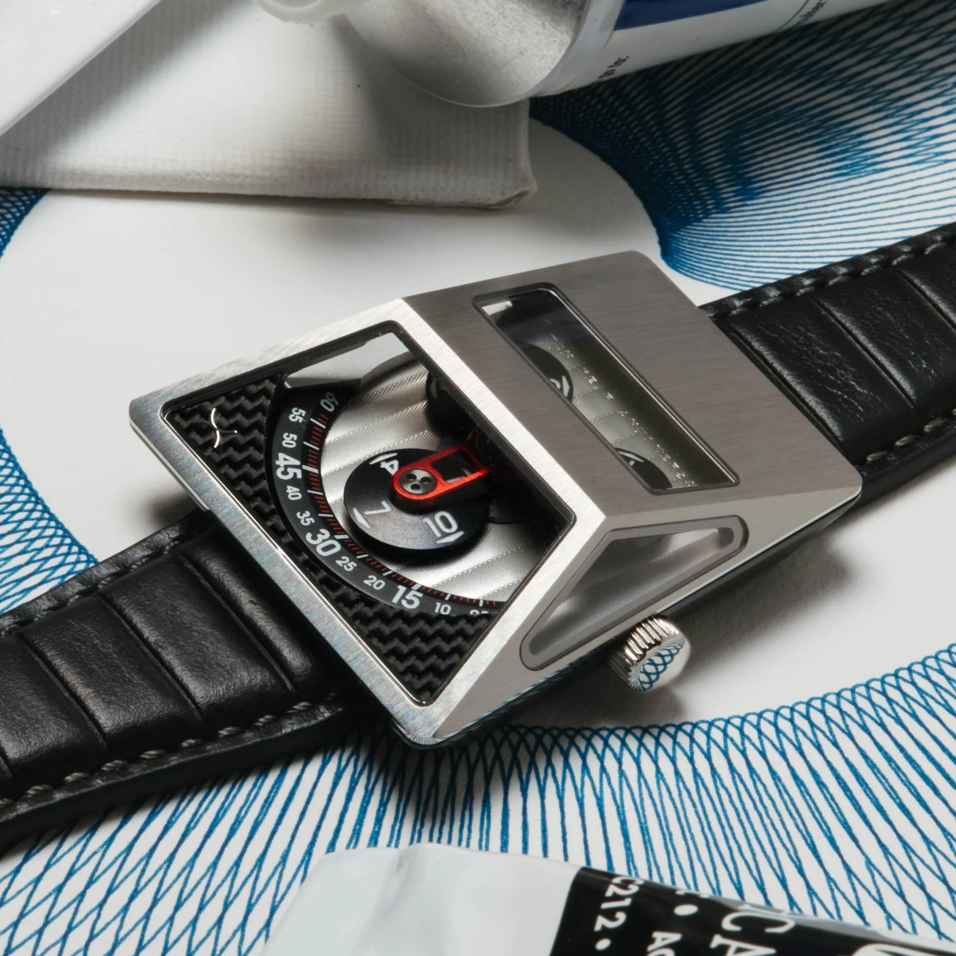 100-xeric-vendetta-x-wandering-hour-automatic-carbon-fiber-3.webp Xeric Vendetta X Wandering Hour Automatic Carbon Fiber