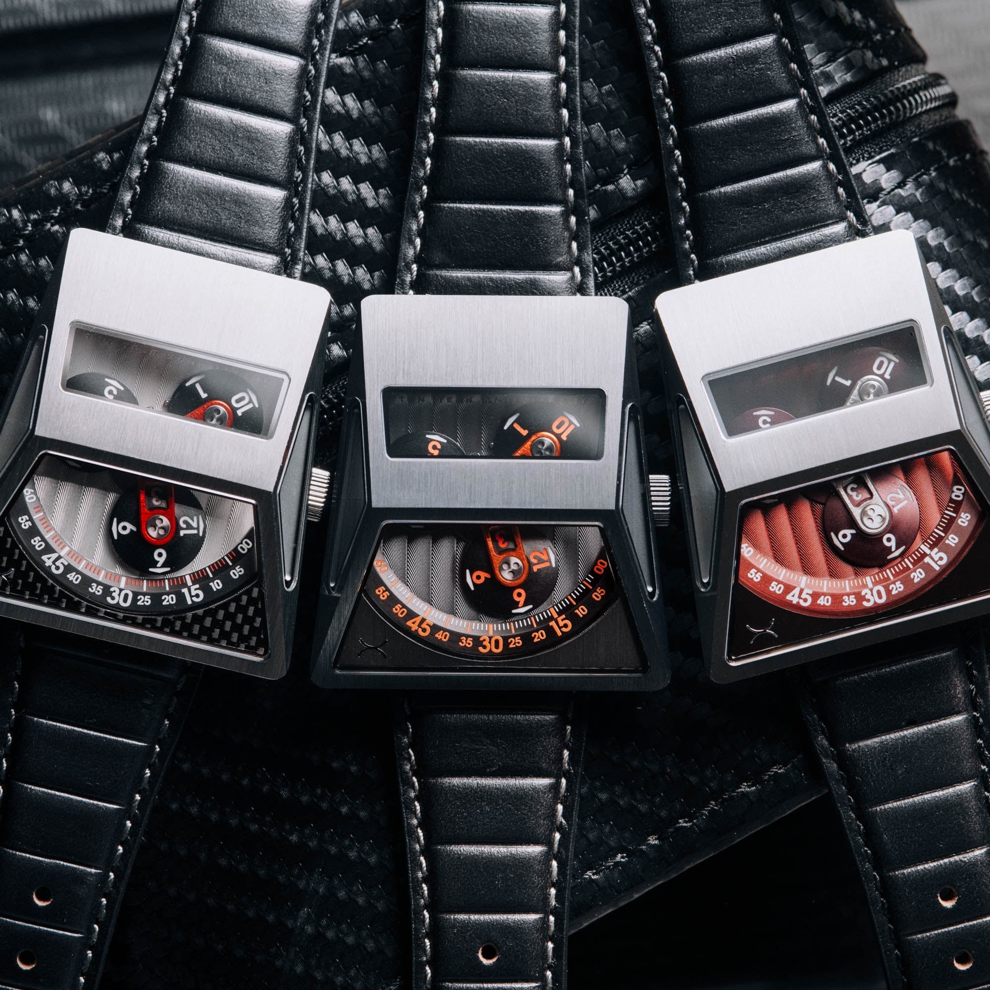 100-xeric-vendetta-x-wandering-hour-automatic-carbon-fiber-9.jpg Xeric Vendetta X Wandering Hour Automatic Carbon Fiber