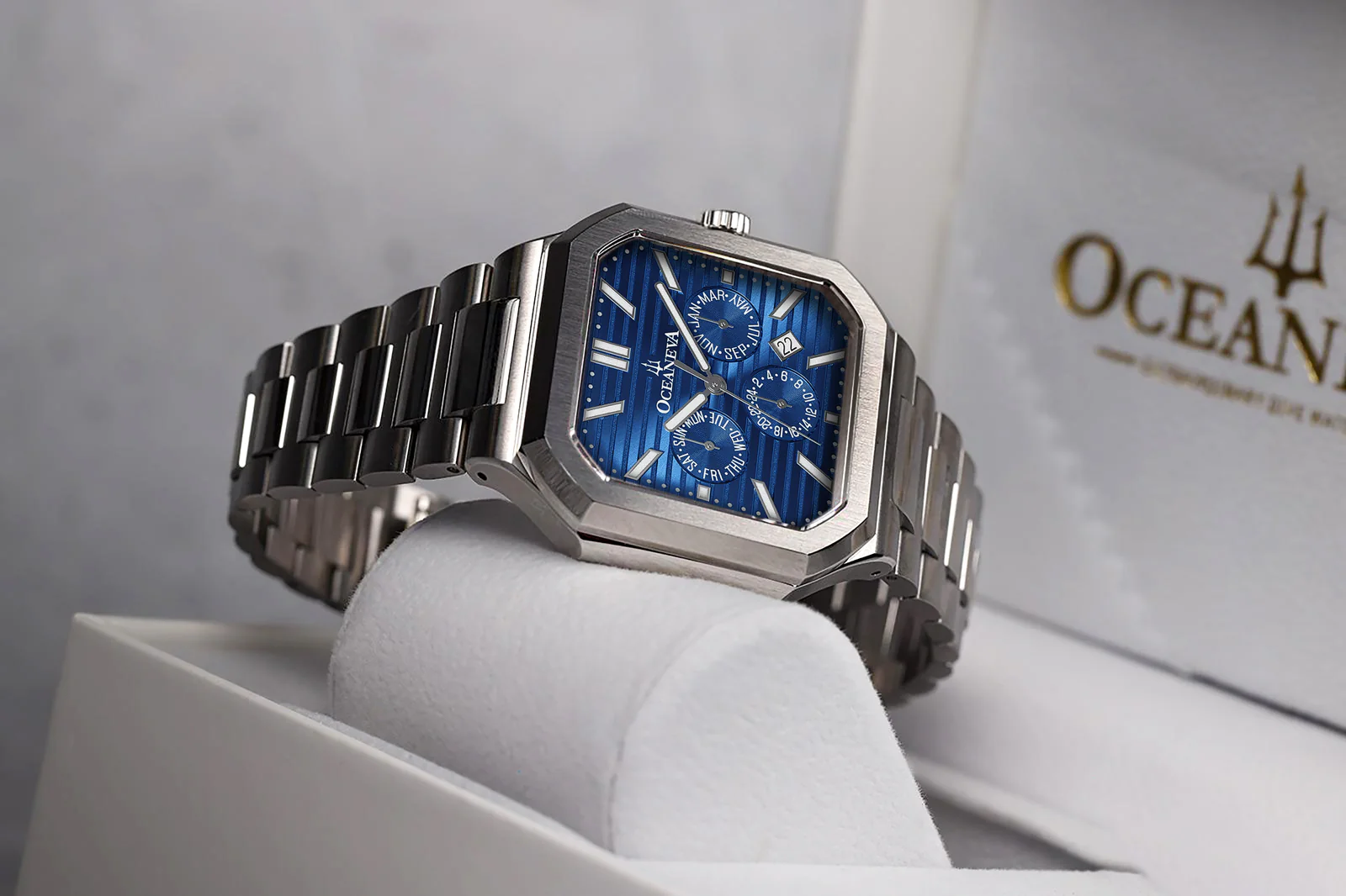 1050-oceaneva-tenuis-automatic-thin-calendar-blue-5.webp Oceaneva Tenuis Automatic Thin Calendar Blue