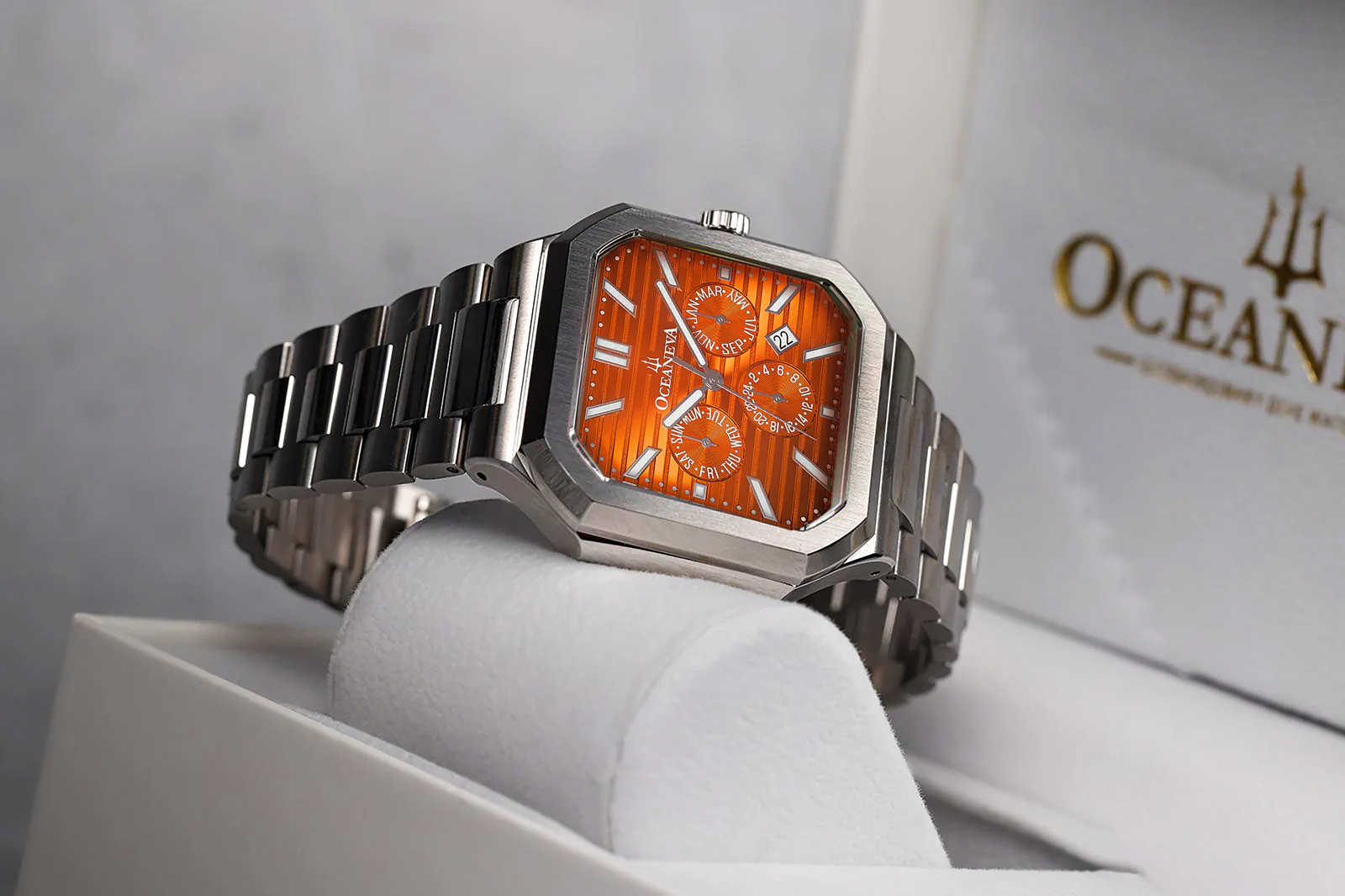 1054-oceaneva-tenuis-automatic-thin-calendar-orange-3.webp Oceaneva Tenuis Automatic Thin Calendar Orange