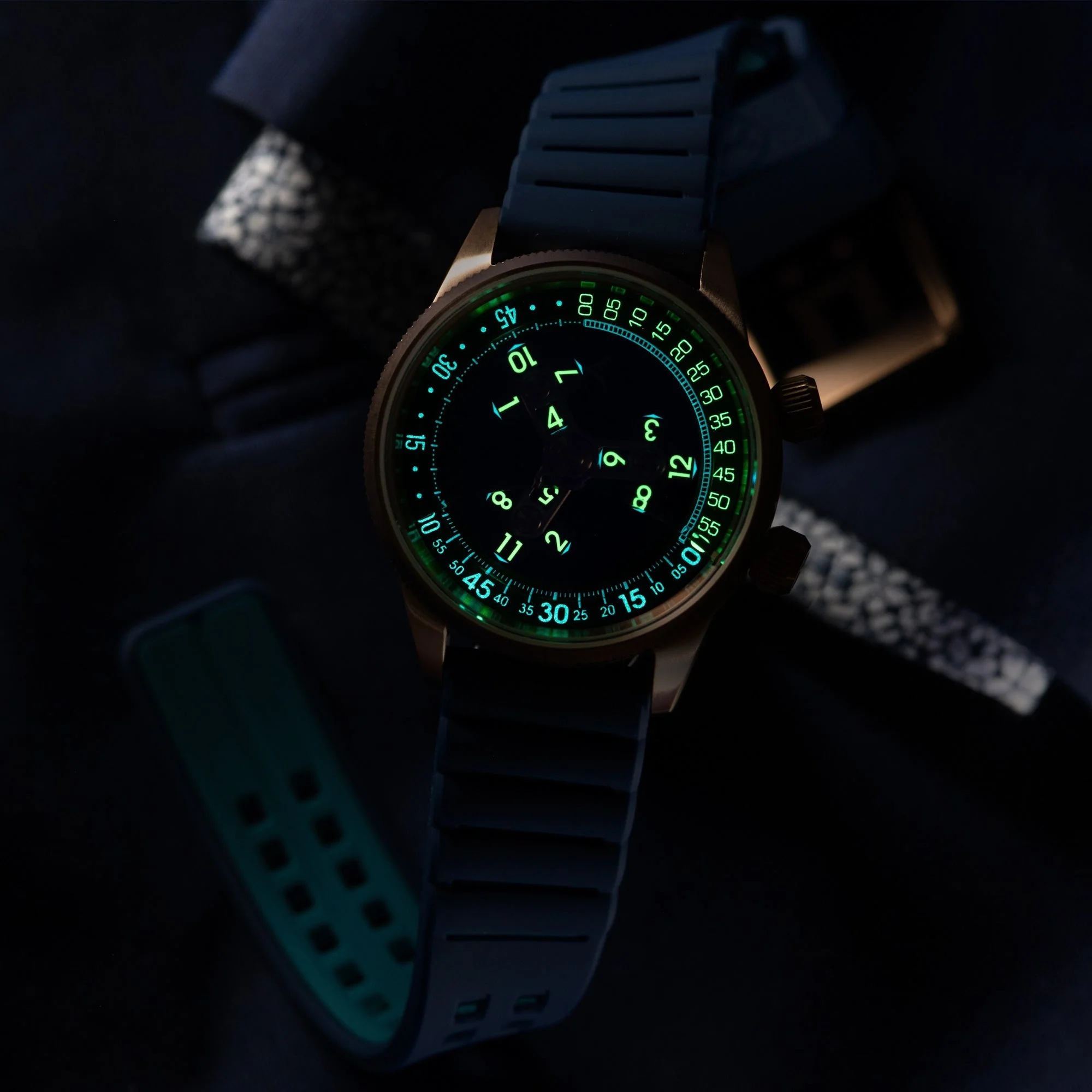 Xeric Vendetta II Automatic Wandering Hour Rose Gold Indigo