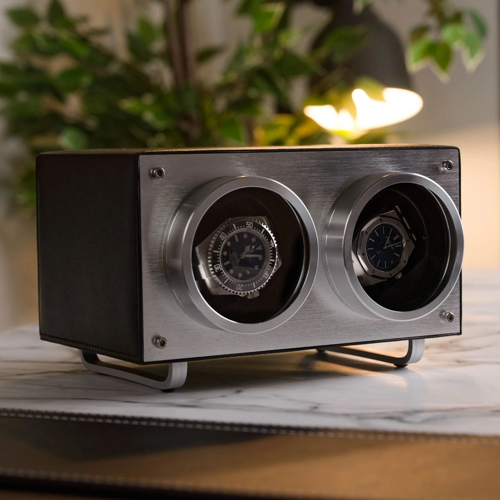 1418-mainspring-raceday-flemington-dual-slot-watch-winder-piston-black-2.webp Mainspring Raceday Flemington Dual Slot Watch Winder Piston Black