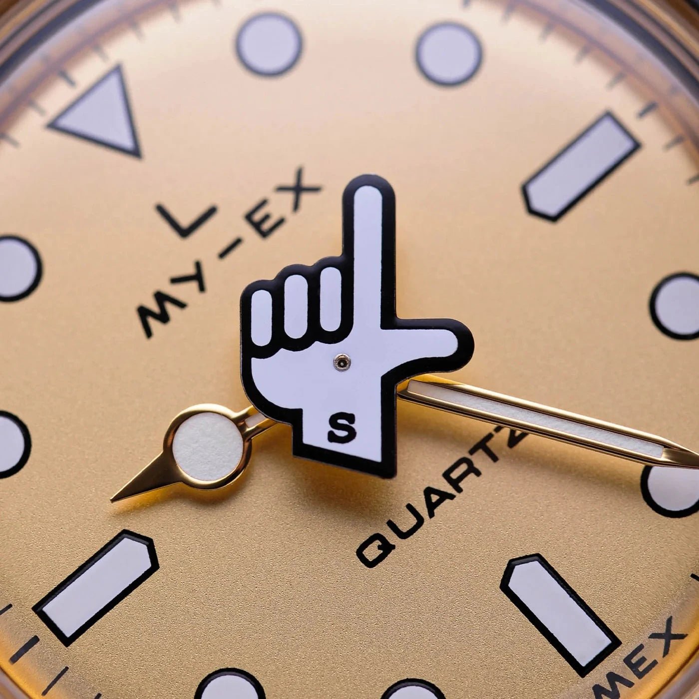 142-timex-x-seconde-seconde-q-38mm-loser-gold-ss-3.jpg Timex x seconde/seconde/ Q 38mm Loser Gold SS