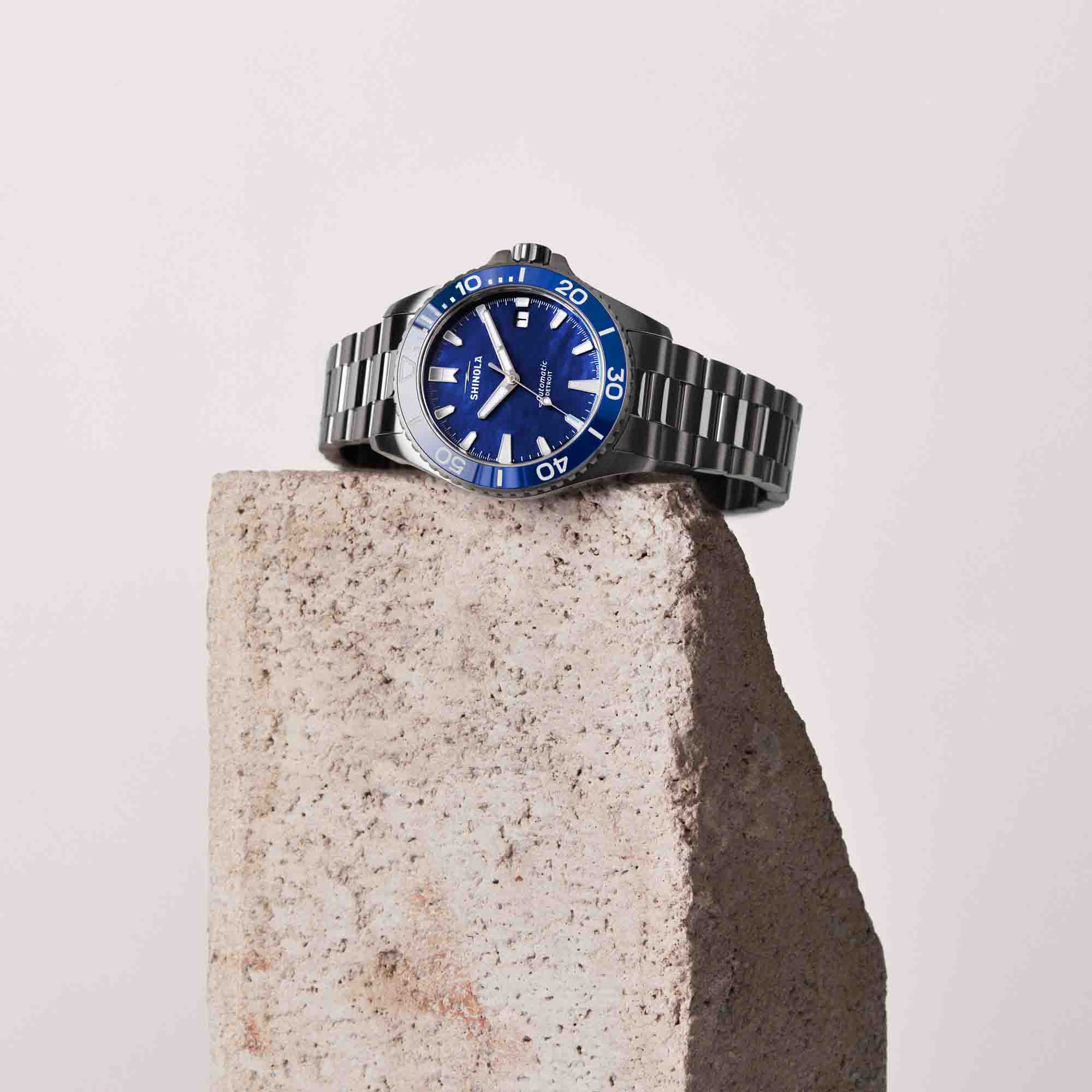 1472-shinola-monster-automatic-lake-michigan-39mm-lake-blue-mother-of-pearl-4.jpg Shinola Monster Automatic Lake Michigan 39mm Lake Blue Mother of Pearl