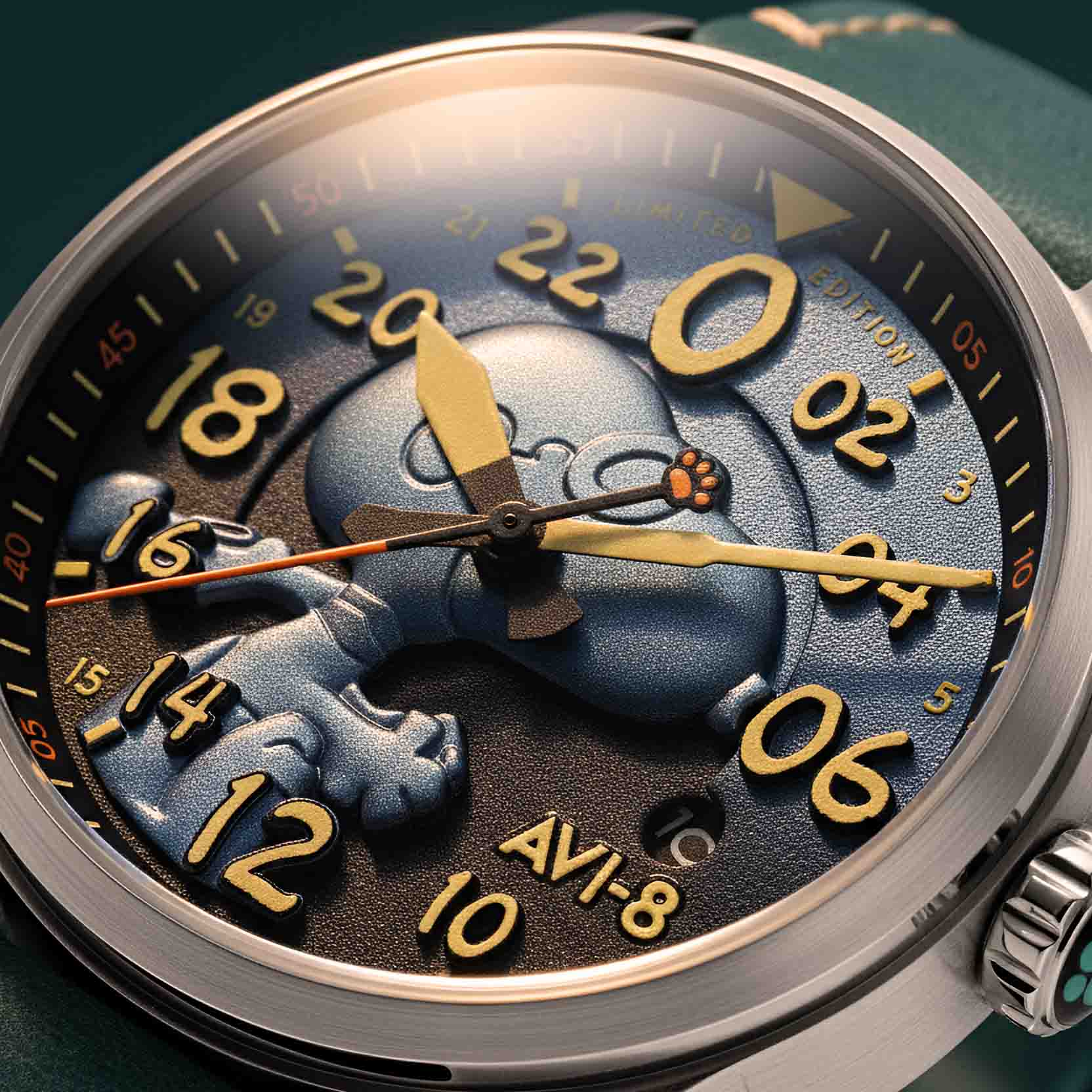 1473-avi-8-spitfire-peanuts-snoopy-flying-ace-24-hour-automatic-azure-blue-limited-edition-20.jpg AVI-8 Spitfire Peanuts Snoopy Flying Ace 24 Hour Automatic Azure Blue Limited Edition