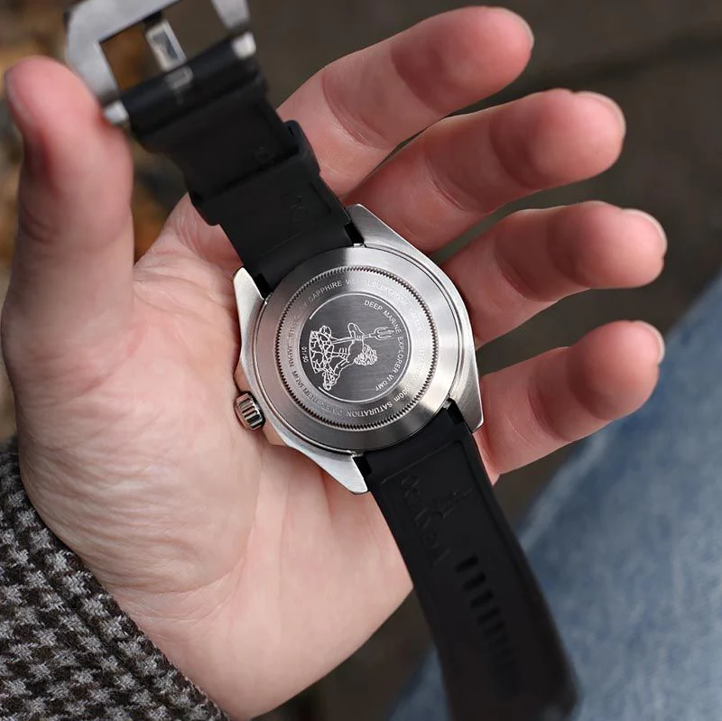 1485-oceaneva-6000m-gmt-deep-marine-explorer-vi-grade-5-titanium-automatic-burgundy-15.webp Oceaneva 6000m GMT Deep Marine Explorer VI Grade 5 Titanium Automatic Burgundy