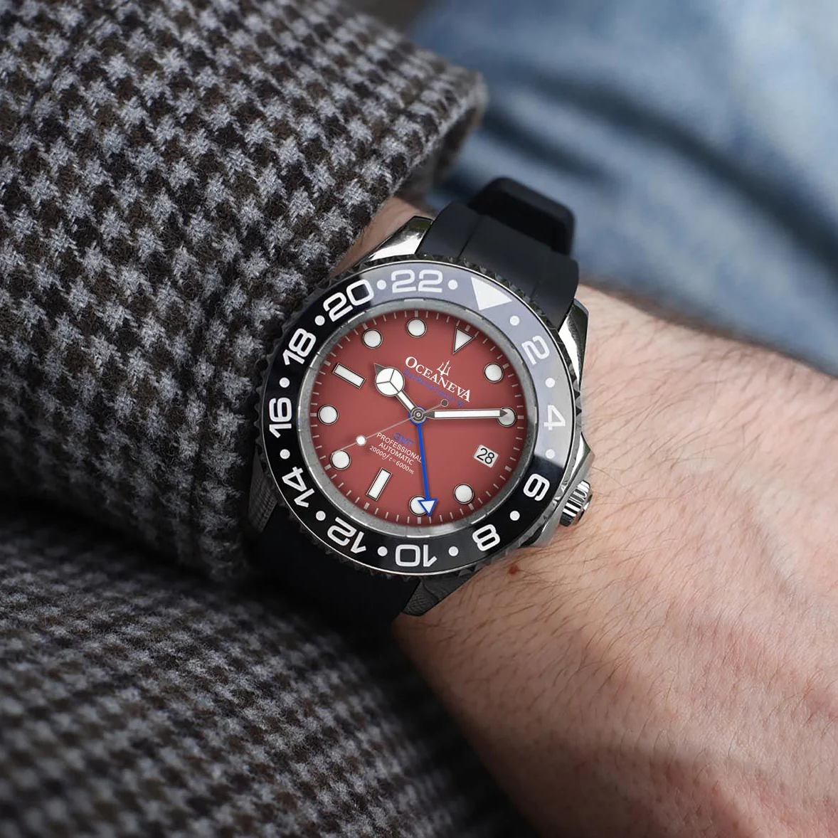 1485-oceaneva-6000m-gmt-deep-marine-explorer-vi-grade-5-titanium-automatic-burgundy-2.webp Oceaneva 6000m GMT Deep Marine Explorer VI Grade 5 Titanium Automatic Burgundy