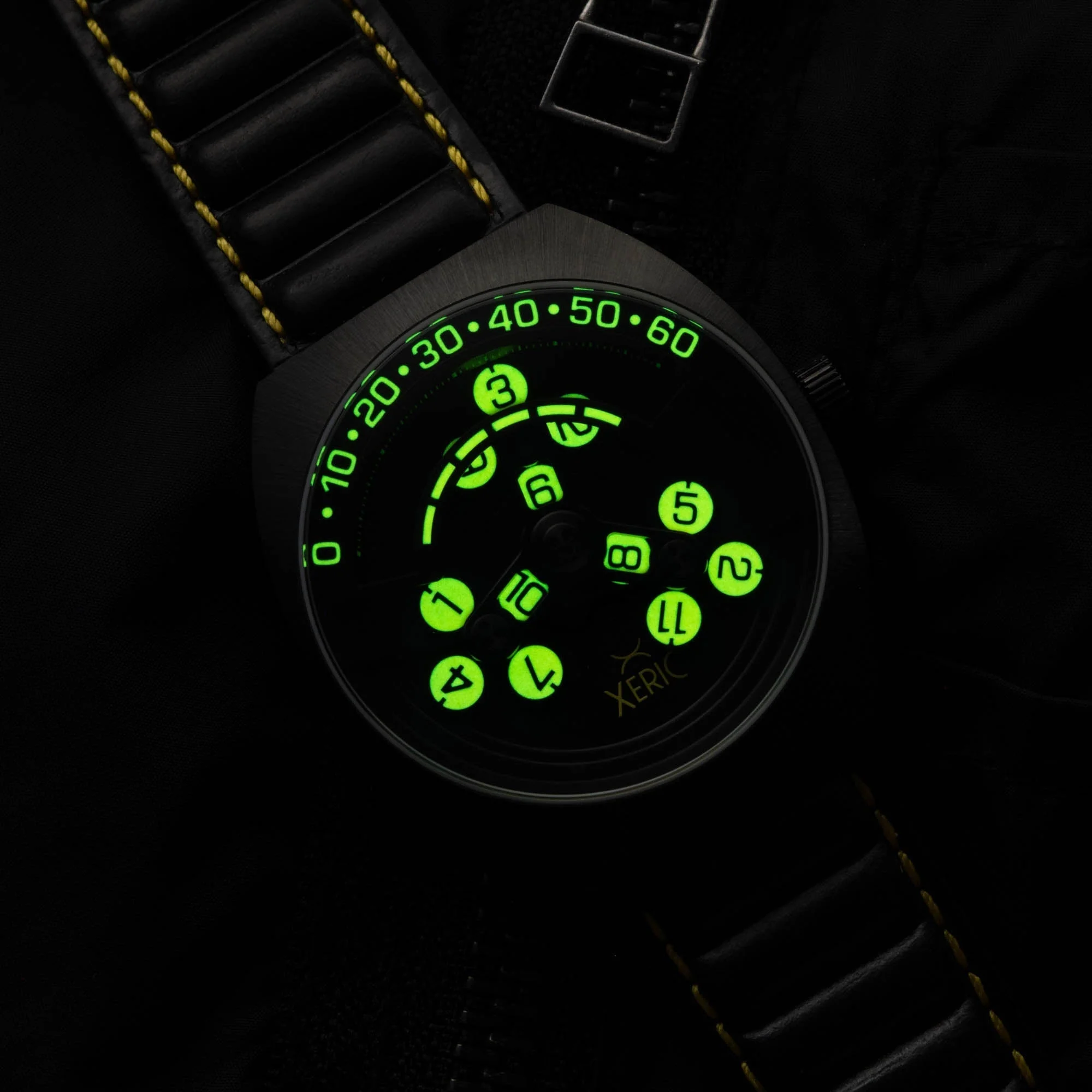 158-xeric-scrambler-automatic-wandering-hour-black-yellow-8.webp Xeric Scrambler Automatic Wandering Hour Black Yellow