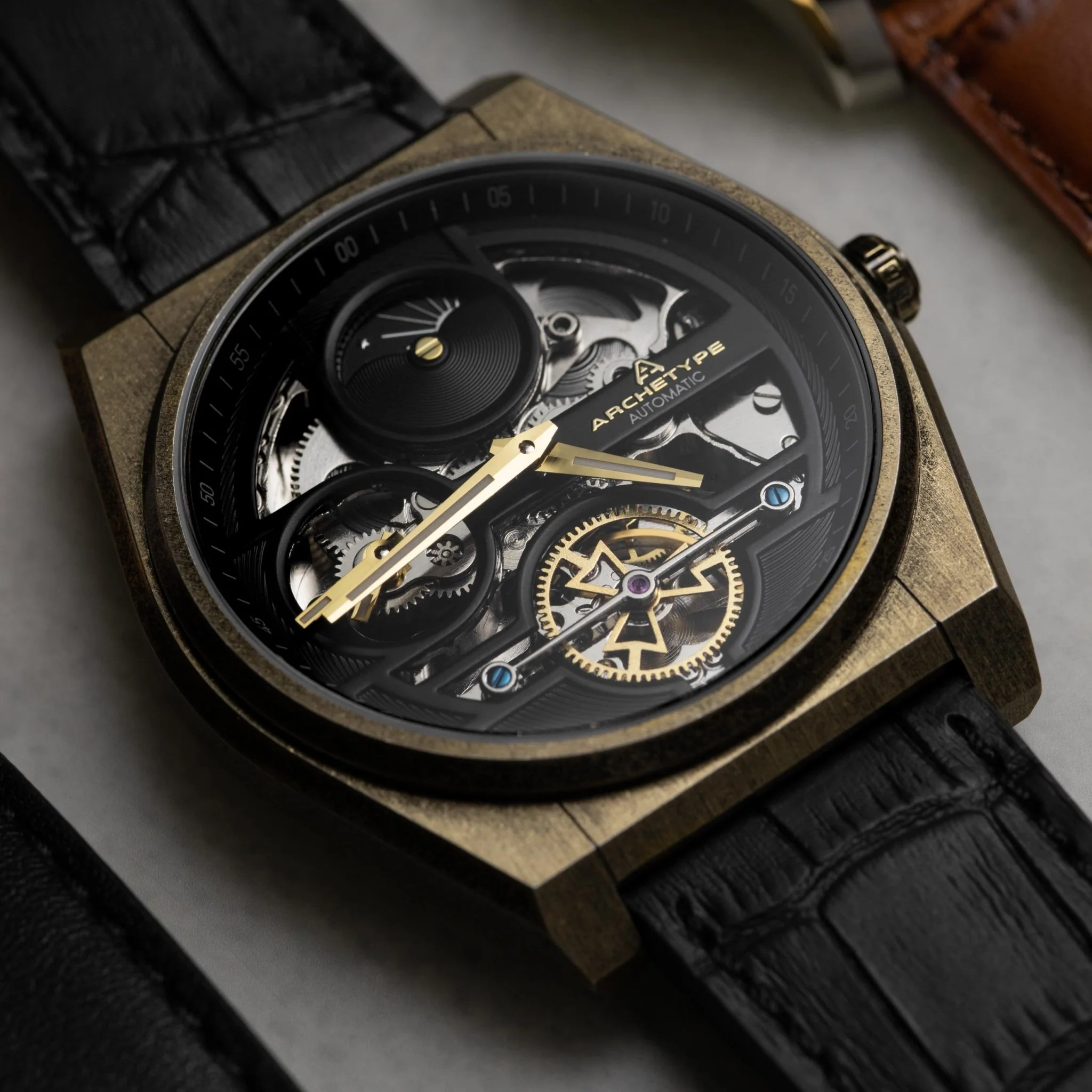 1666-archetype-rogue-automatic-antique-brass-black-5.webp Archetype Rogue Automatic Antique Brass Black