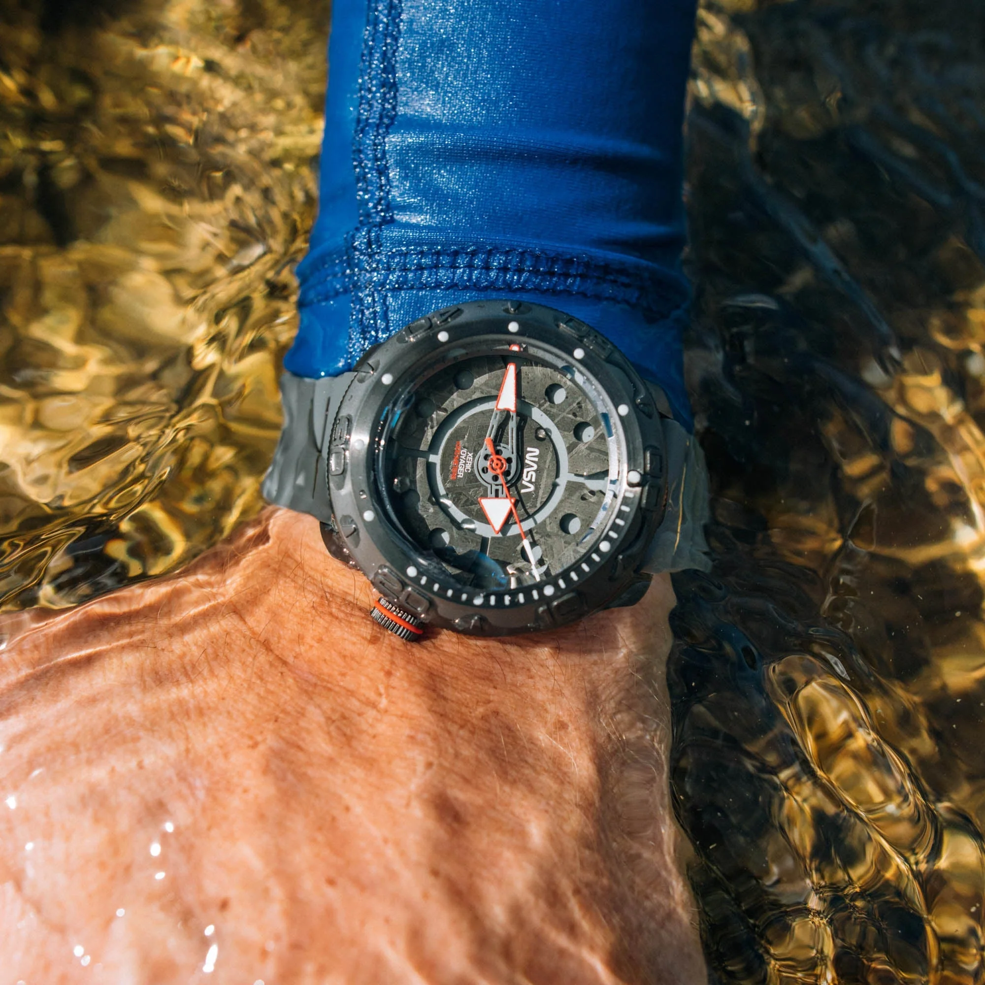 1671-xeric-nasa-voyager-automatic-1000m-diver-meteorite-14.webp Xeric NASA Voyager Automatic 1000m Diver Meteorite