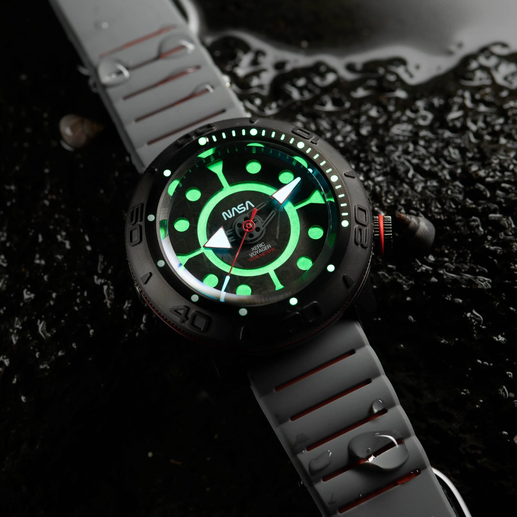 1671-xeric-nasa-voyager-automatic-1000m-diver-meteorite-5.webp Xeric NASA Voyager Automatic 1000m Diver Meteorite