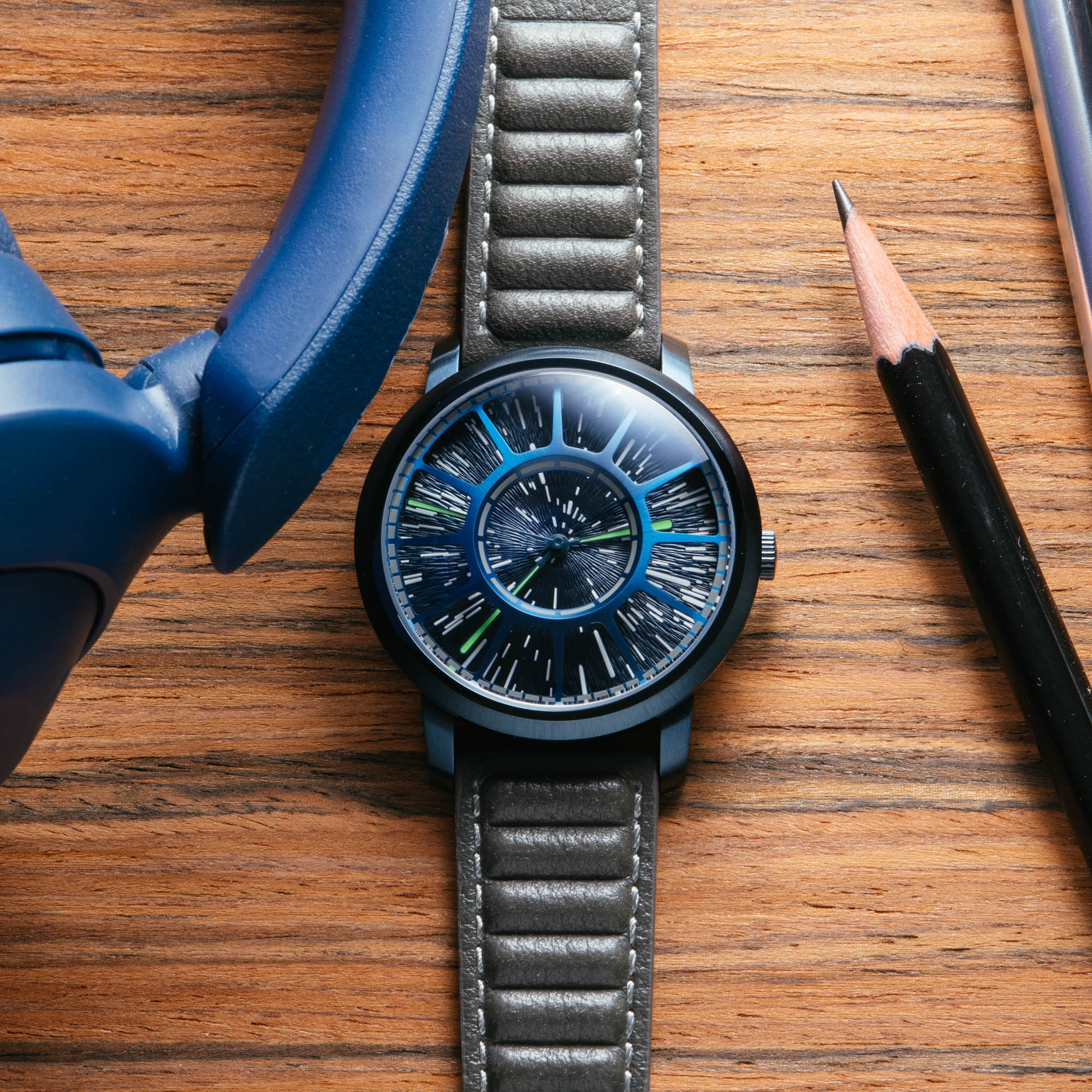 1692-xeric-hyperspace-automatic-blue-supernova-9.jpg Xeric Hyperspace Automatic Blue Supernova