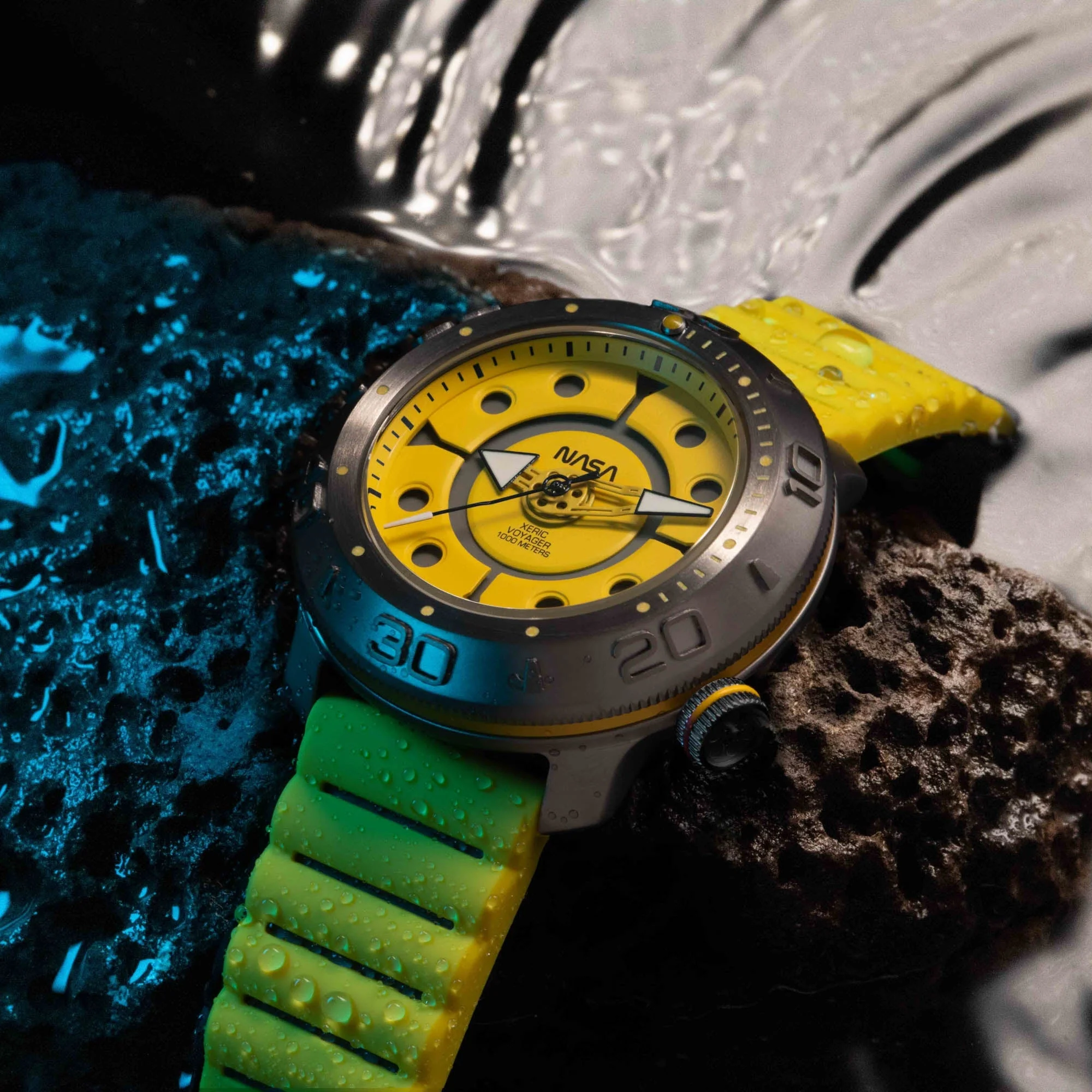1704-xeric-nasa-voyager-automatic-1000m-diver-io-2.webp Xeric NASA Voyager Automatic 1000m Diver IO