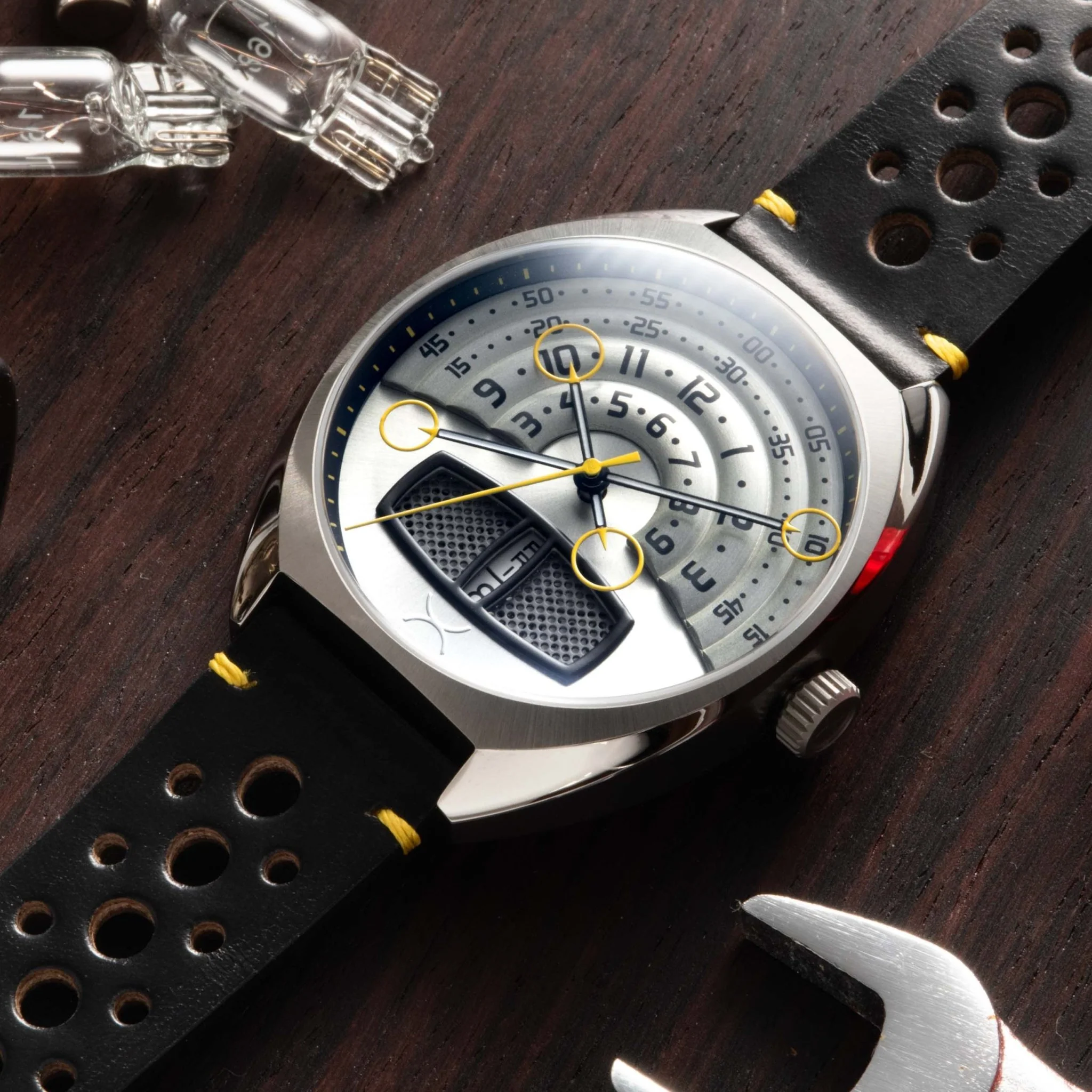 1761-xeric-halograph-iii-automatic-steel-black-6.webp Xeric Halograph III Automatic Steel Black