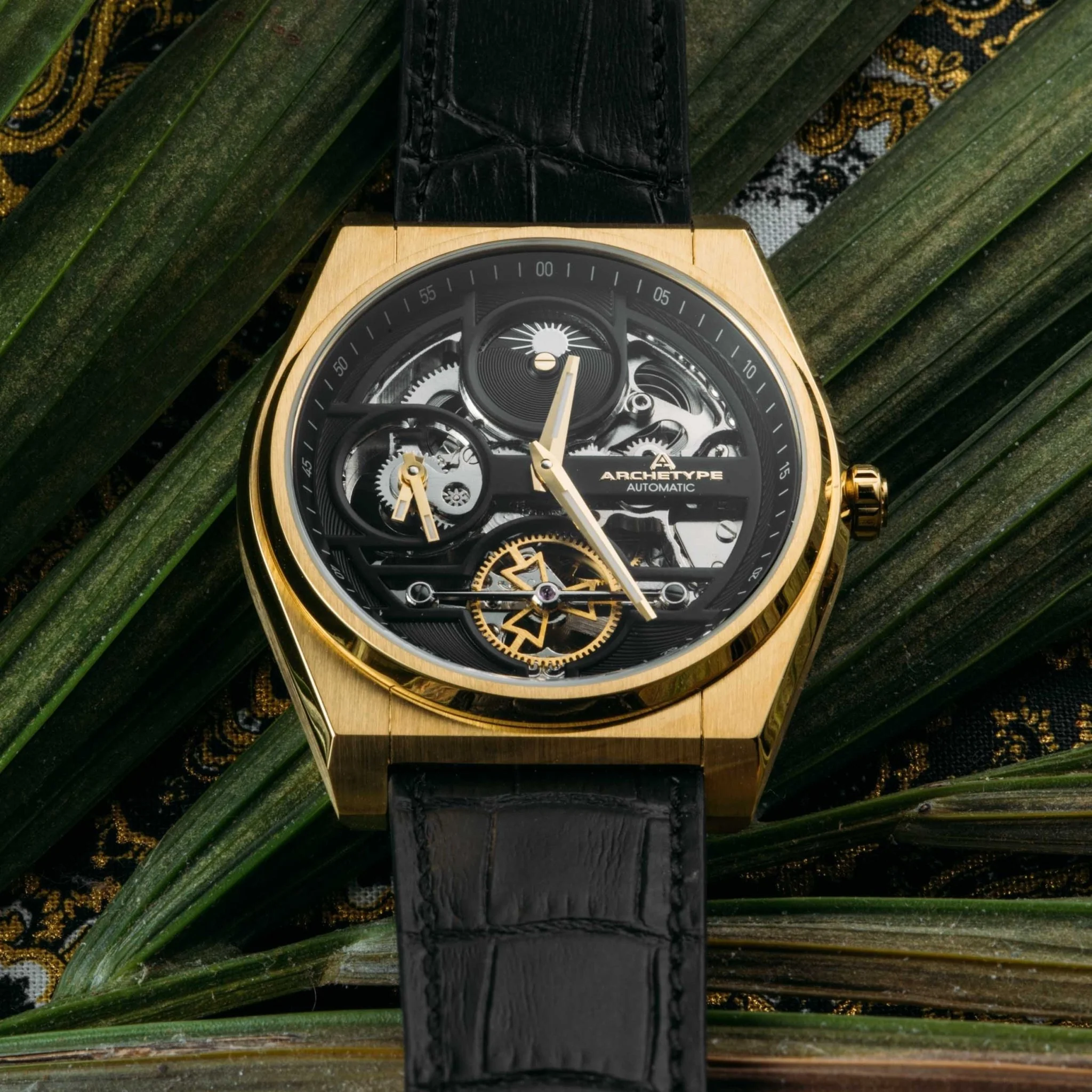 1770-archetype-rogue-automatic-gold-black-5.webp Archetype Rogue Automatic Gold Black
