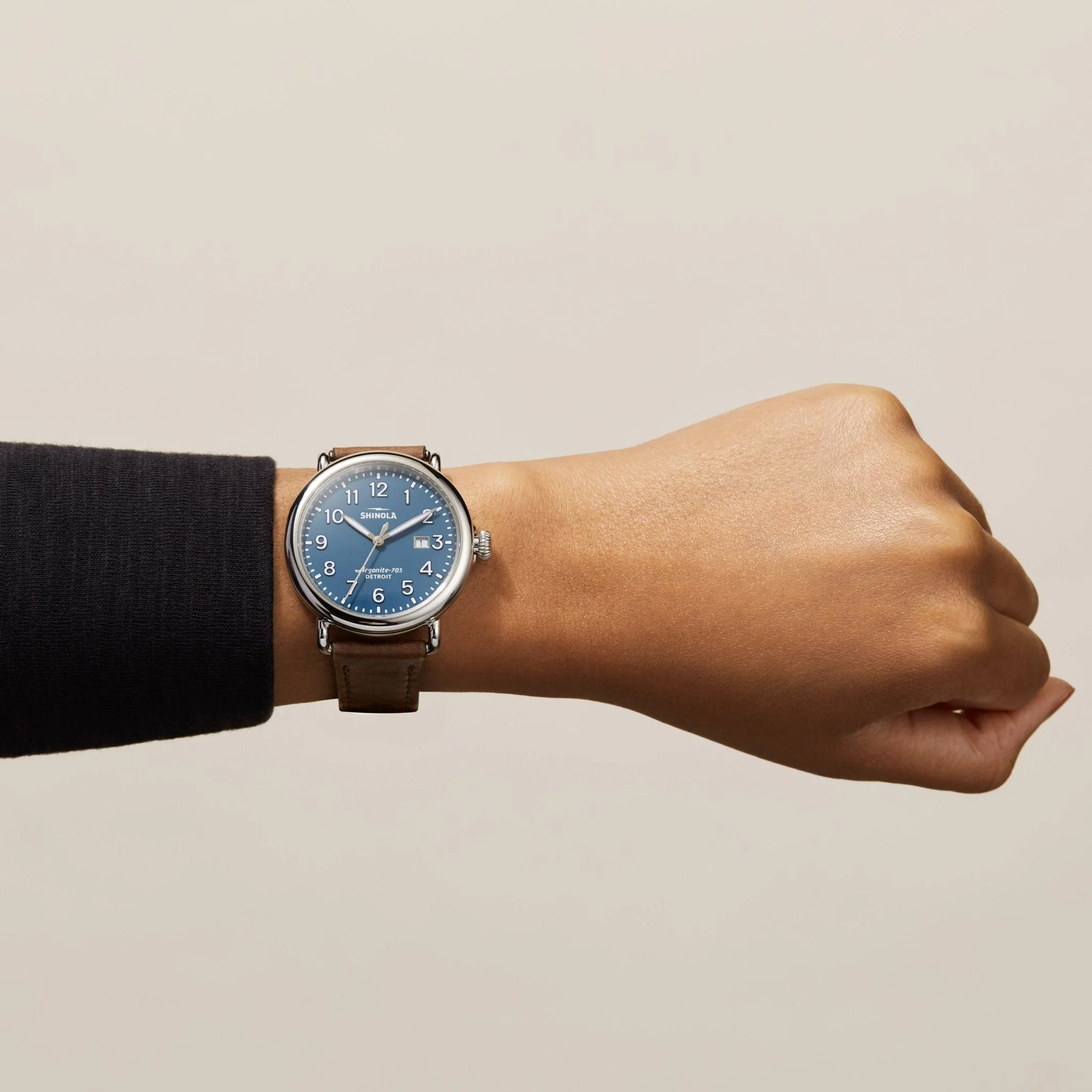 1775-shinola-runwell-41mm-blue-brown-4.webp Shinola Runwell 41mm Blue Brown