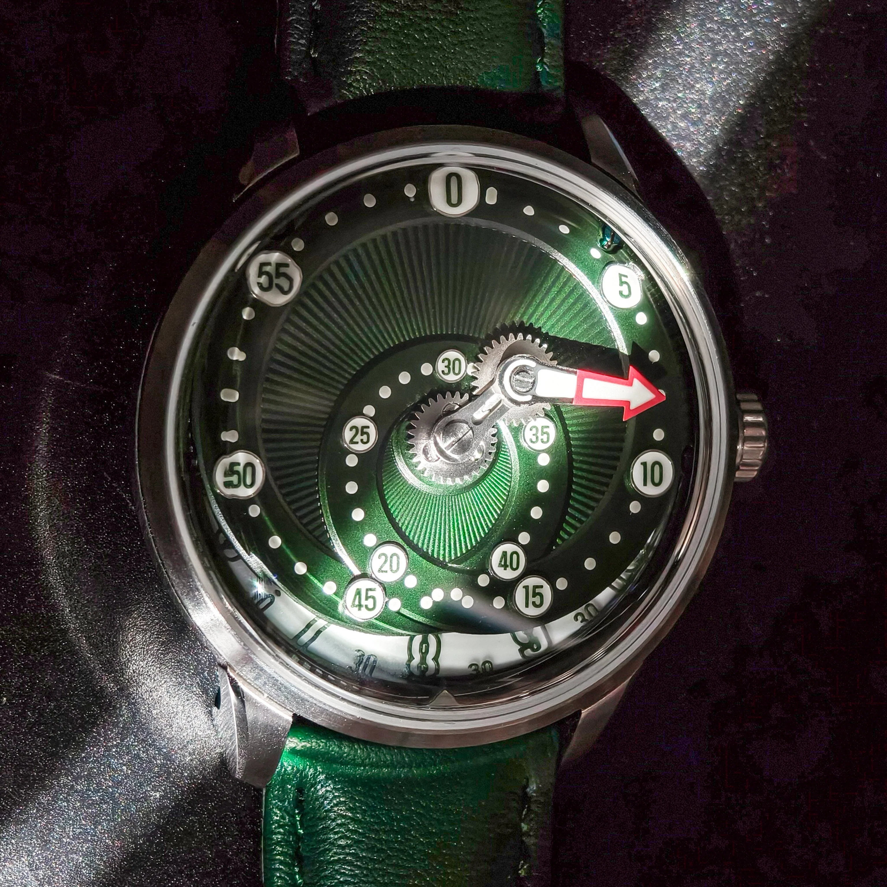 1813-mandetbrote-orbital-automatic-green-limited-edition-4.webp Mandetbrote Orbital Automatic Green Limited Edition