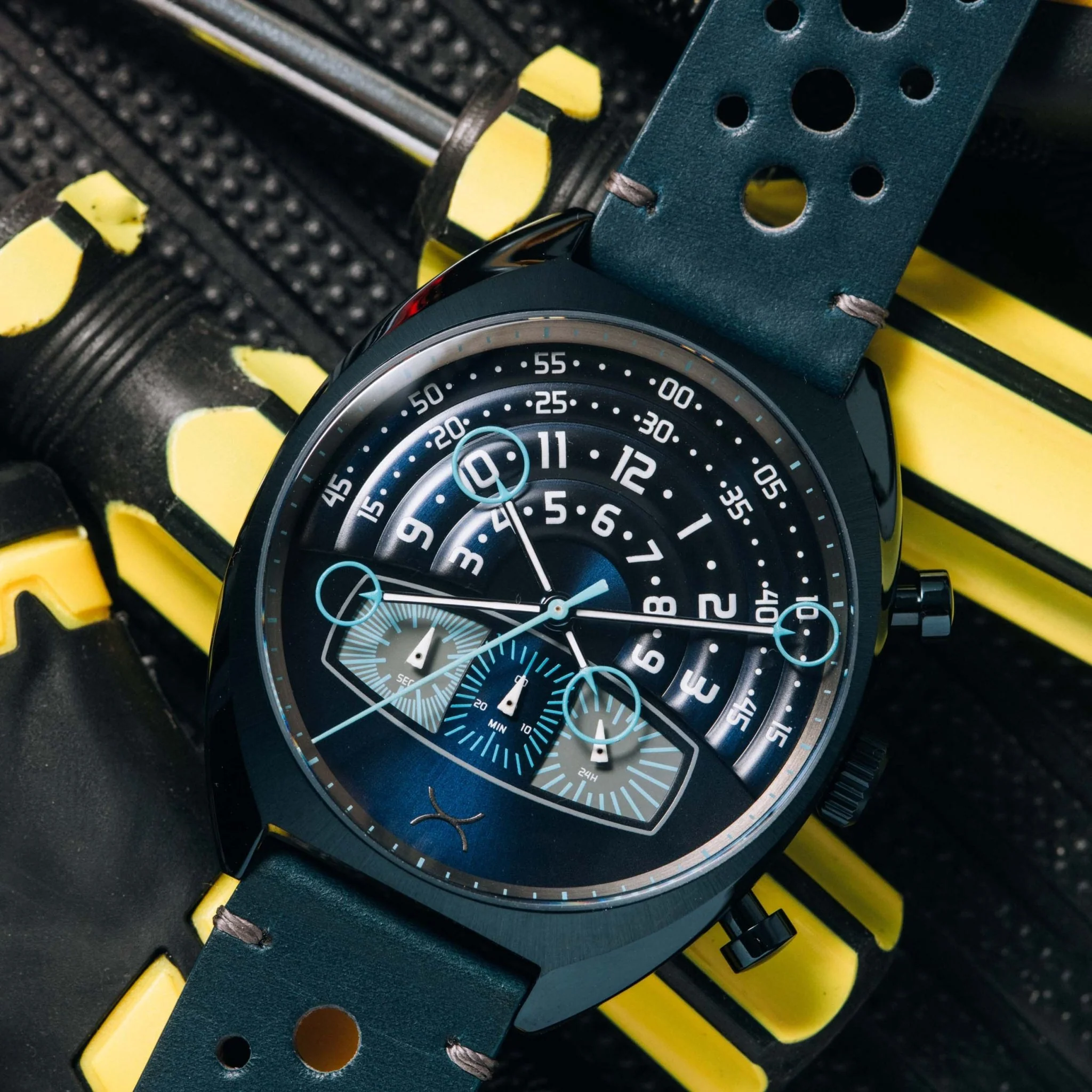 1822-xeric-halograph-iii-chrono-deep-blue-8.webp Xeric Halograph III Chrono Deep Blue