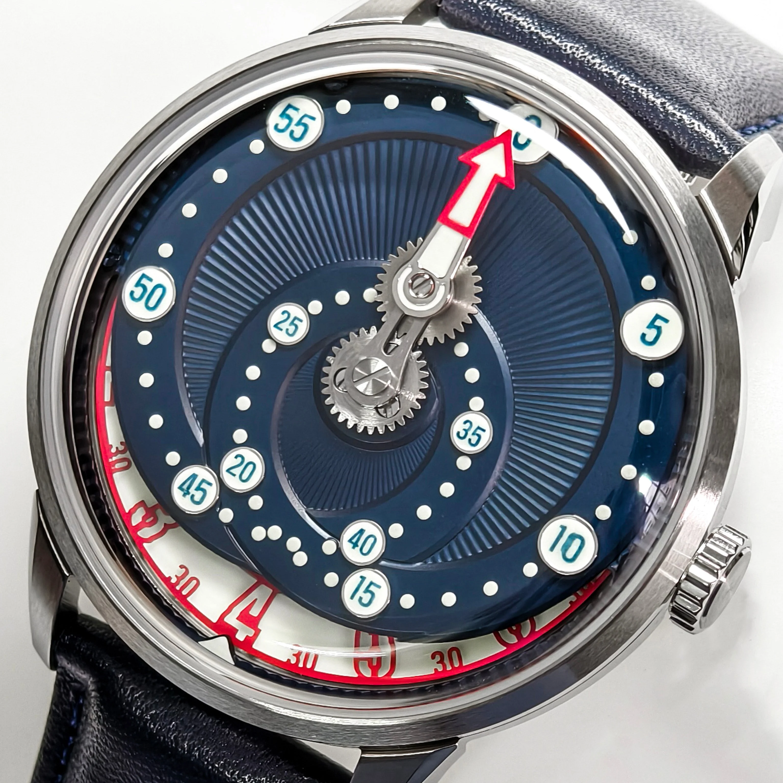 1830-mandetbrote-orbital-automatic-blue-kiss-limited-edition-2.webp Mandetbrote Orbital Automatic Blue Kiss Limited Edition