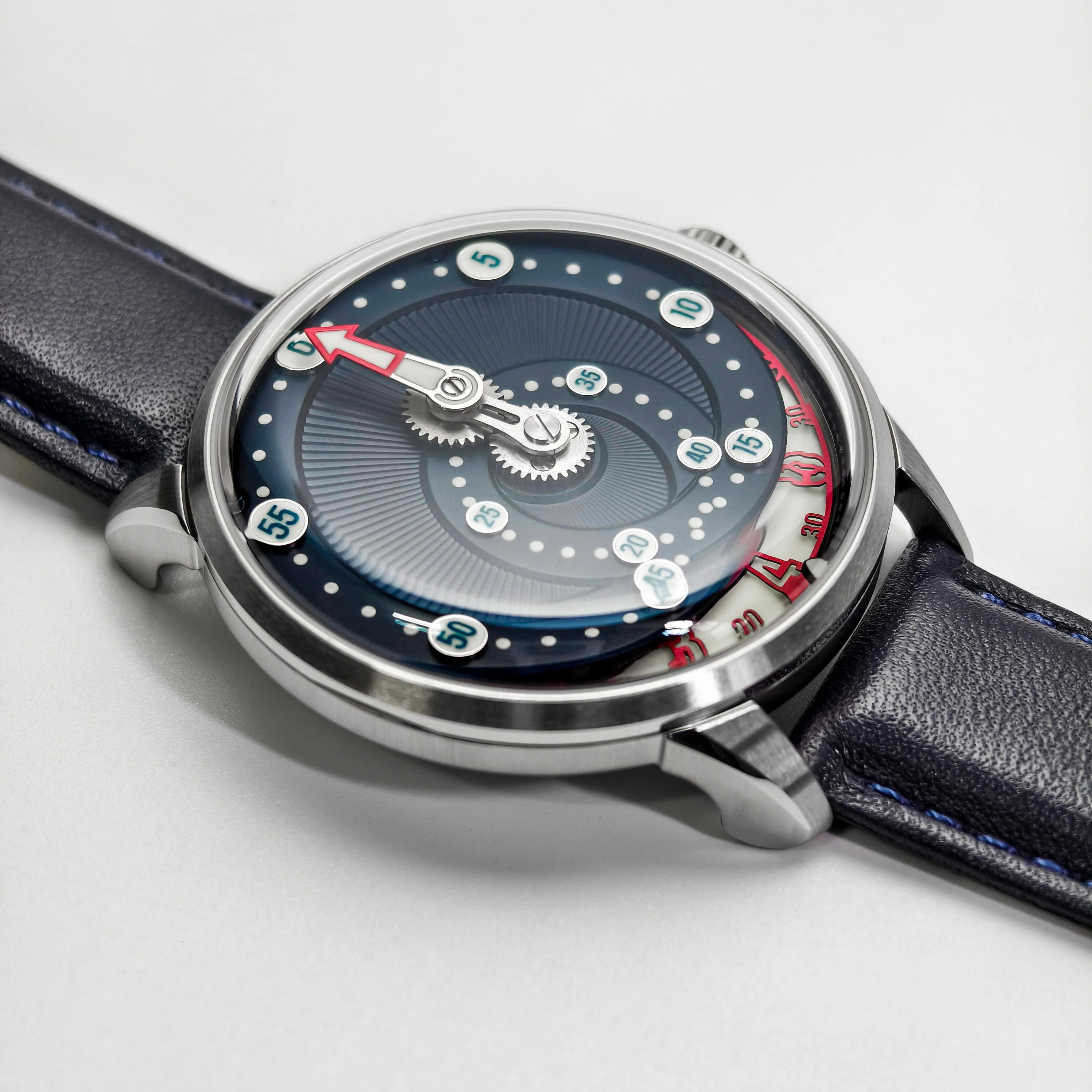 1830-mandetbrote-orbital-automatic-blue-kiss-limited-edition-6.webp Mandetbrote Orbital Automatic Blue Kiss Limited Edition