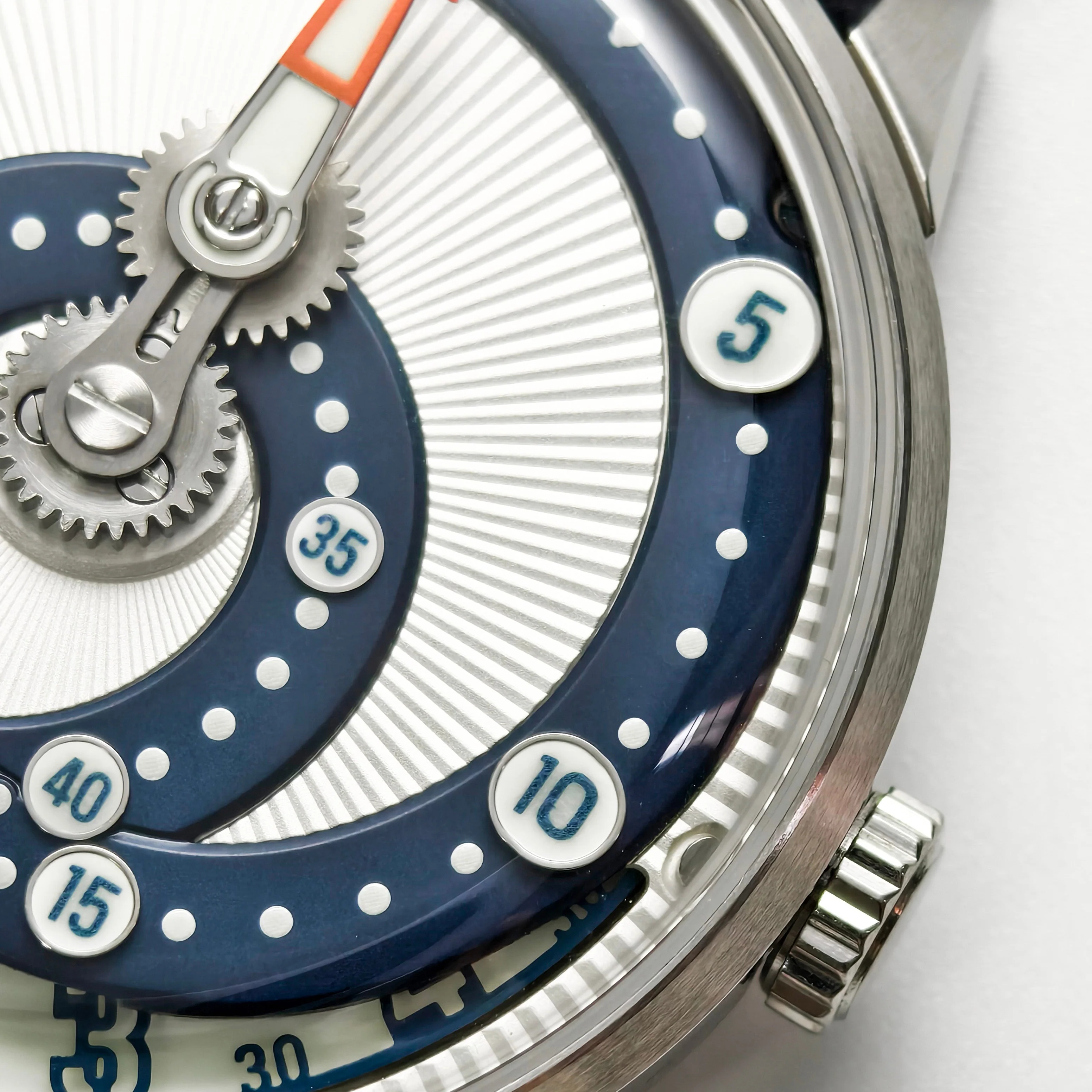 1854-mandetbrote-orbital-automatic-blue-flow-limited-edition-5.webp Mandetbrote Orbital Automatic Blue Flow Limited Edition