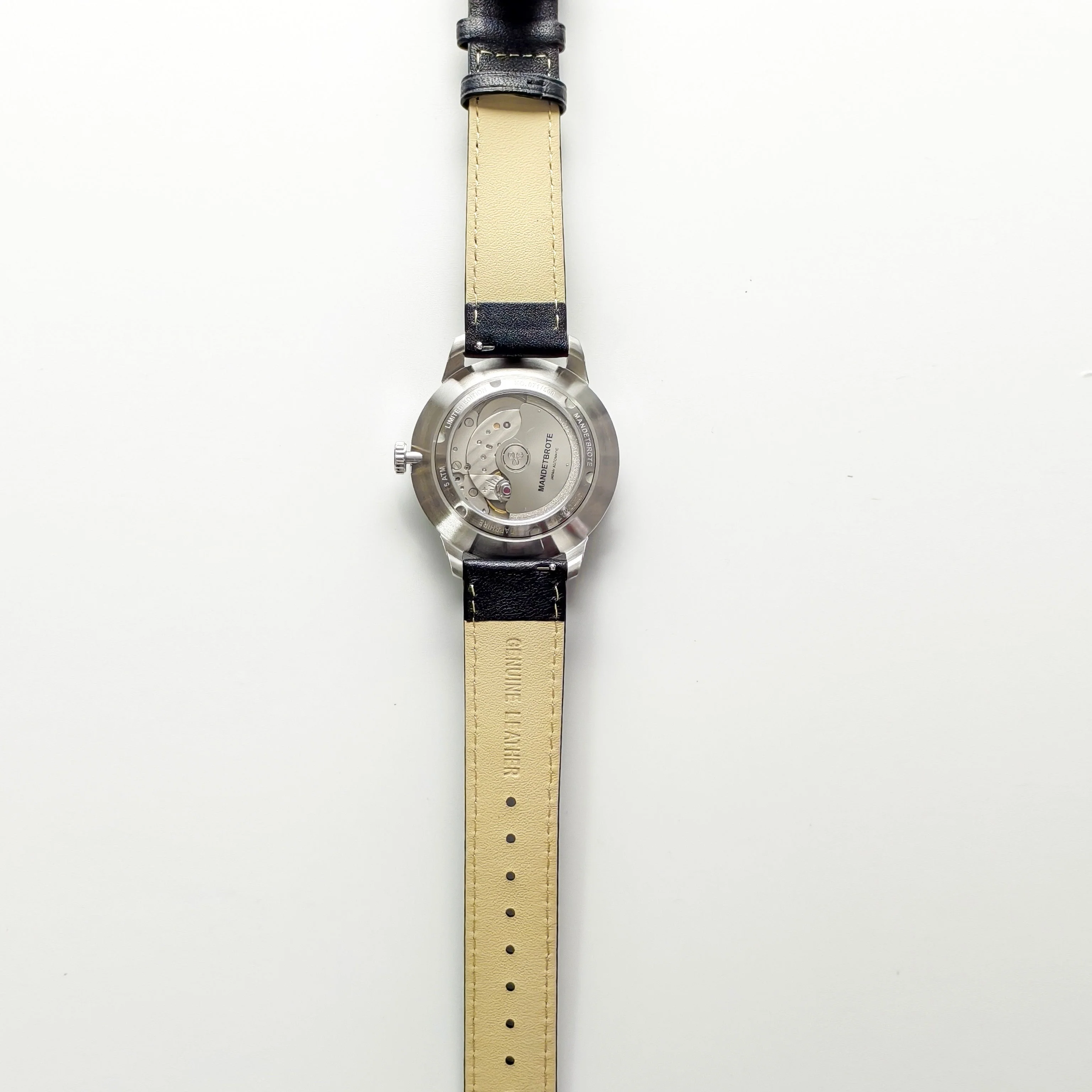 1856-mandetbrote-orbital-automatic-black-limited-edition-14.webp Mandetbrote Orbital Automatic Black Limited Edition