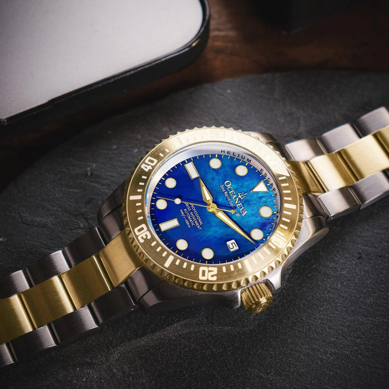 1902-oceaneva-deep-marine-explorer-iii-automatic-3000m-pro-diver-gold-blue-mother-of-pearl-limited-edition-10.webp Oceaneva Deep Marine Explorer III Automatic 3000M Pro Diver Gold Blue Mother of Pearl Limited Edition