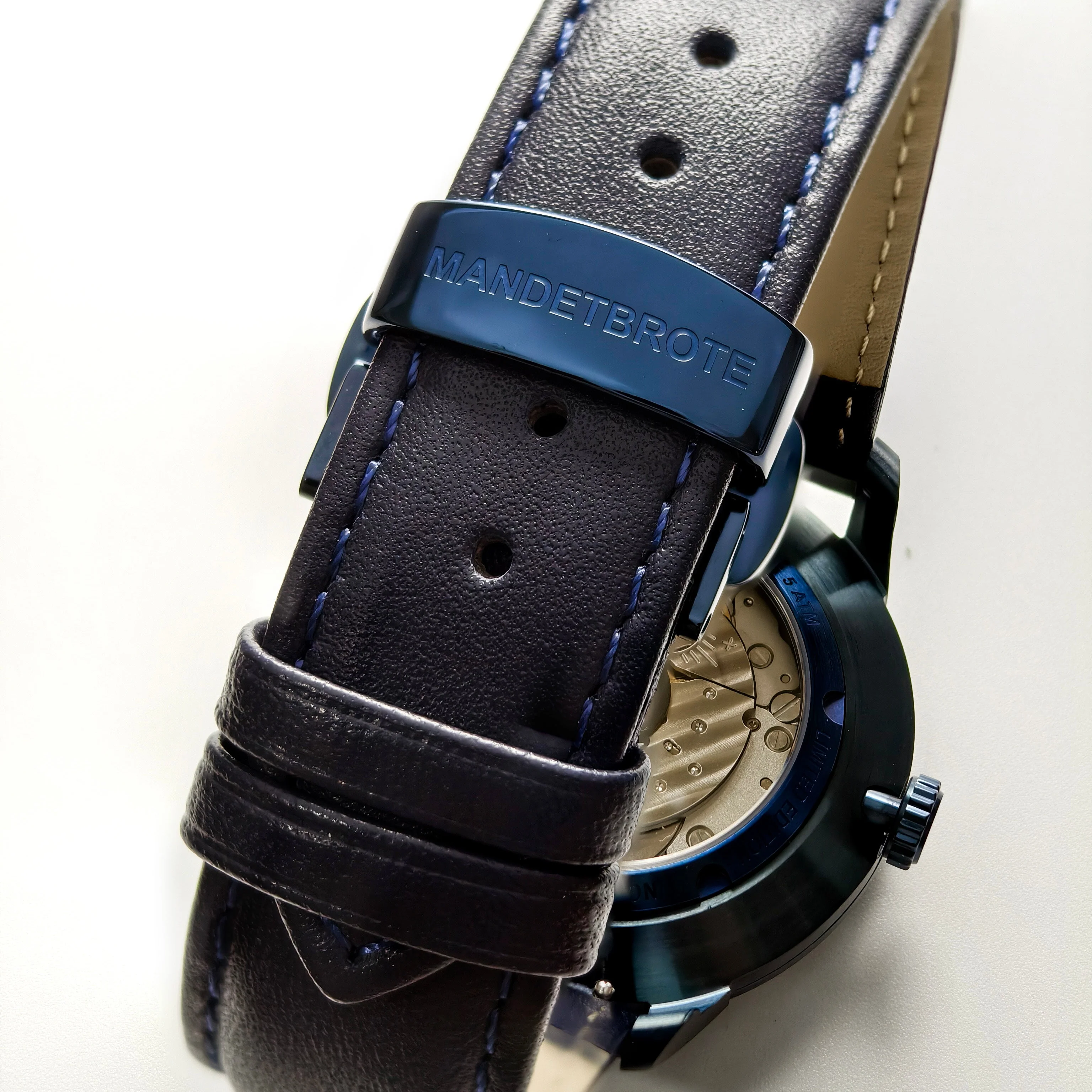 1926-mandetbrote-orbital-automatic-deep-blue-limited-edition-10.webp Mandetbrote Orbital Automatic Deep Blue Limited Edition