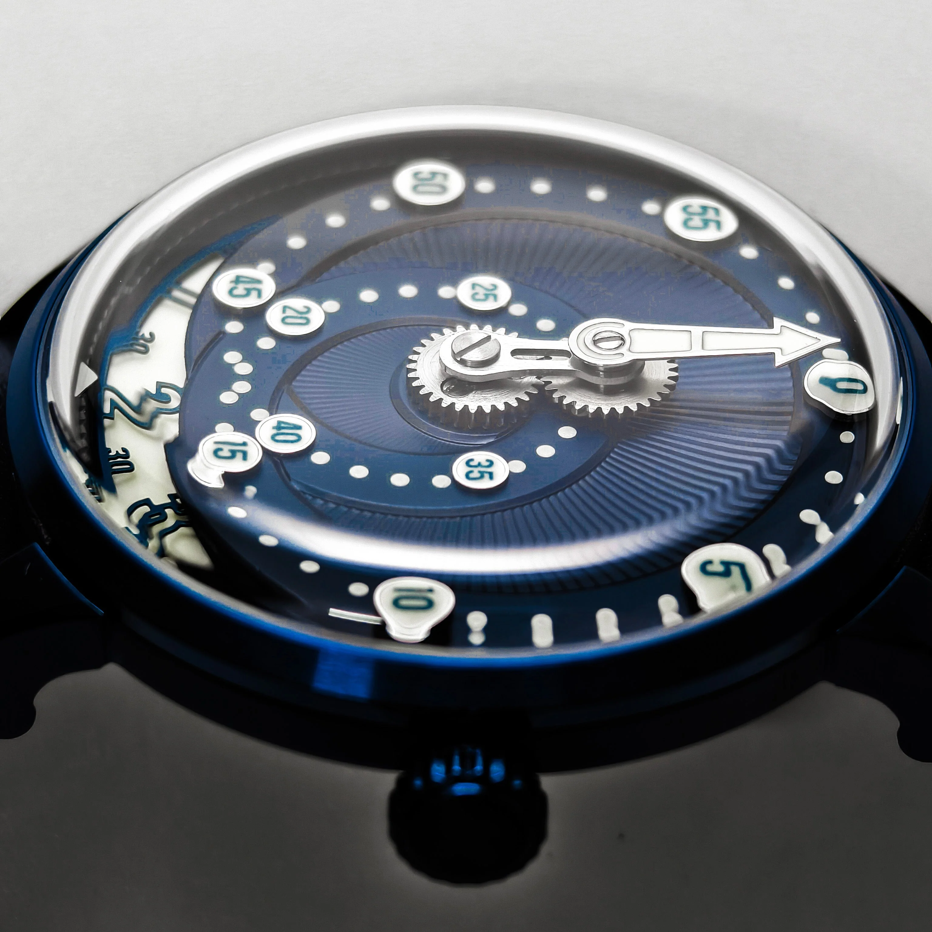 1926-mandetbrote-orbital-automatic-deep-blue-limited-edition-6.webp Mandetbrote Orbital Automatic Deep Blue Limited Edition