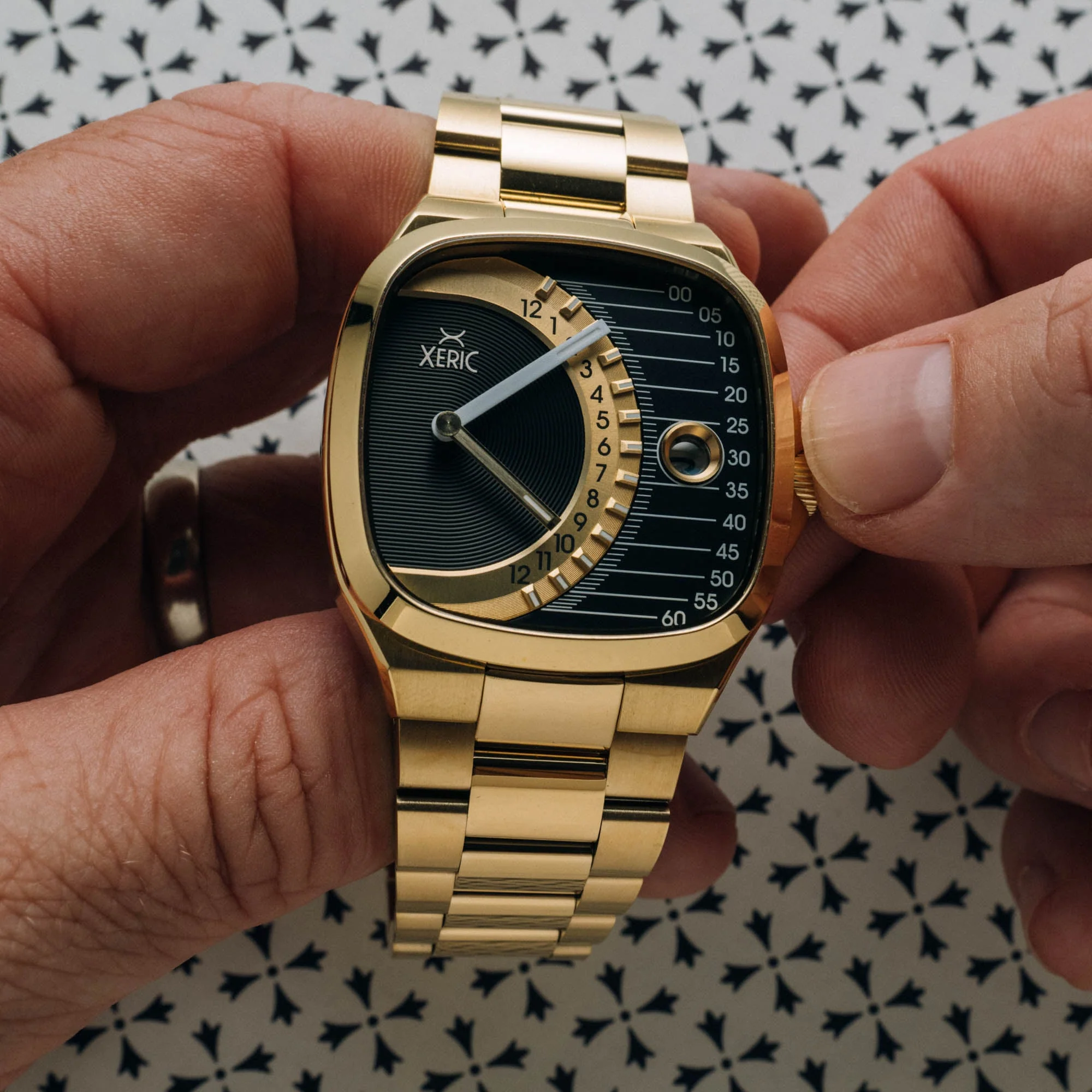 1937-xeric-timeline-retrograde-automatic-gold-black-8.webp Xeric Timeline Retrograde Automatic Gold Black