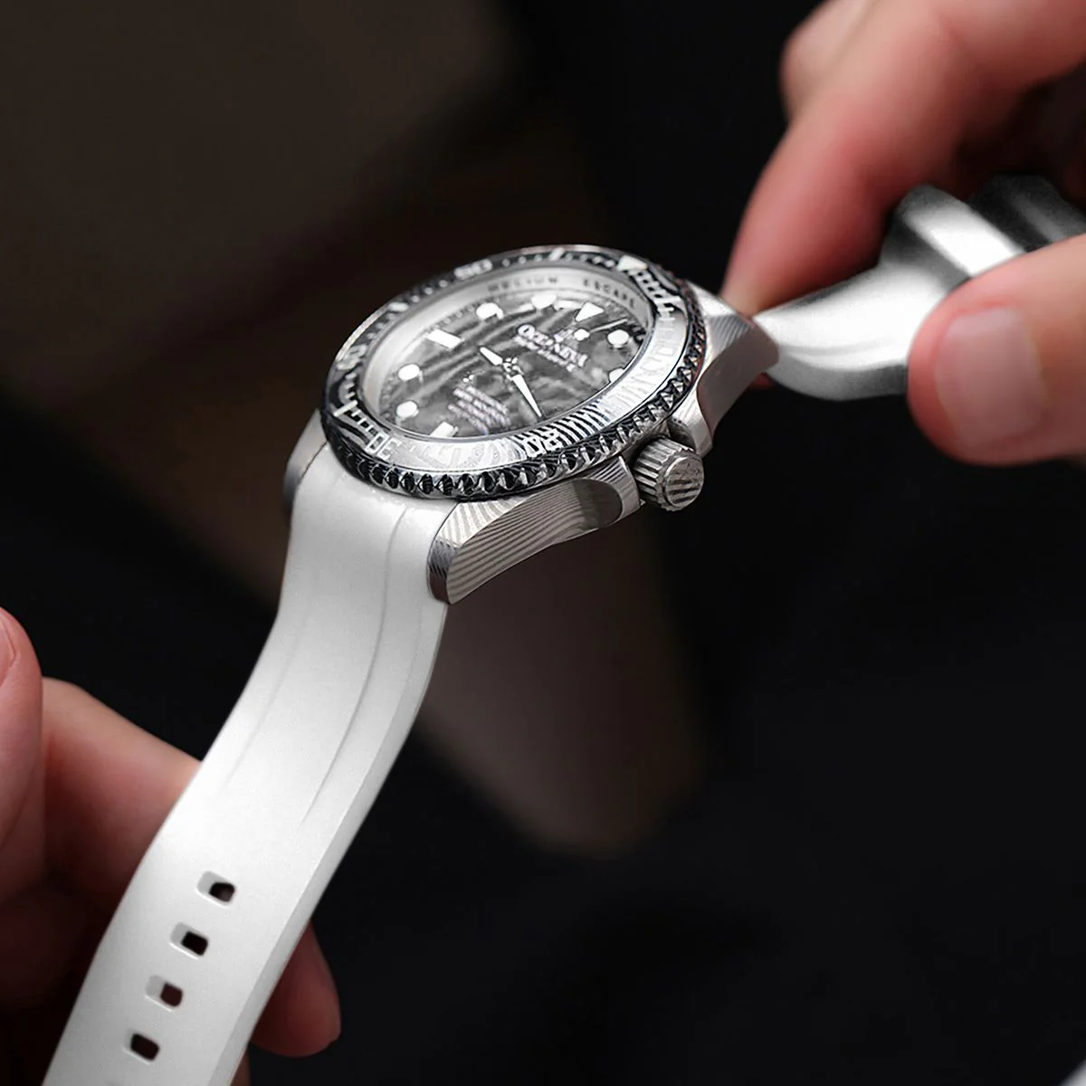 1948-oceaneva-deep-marine-explorer-ii-damascus-silver-white-limited-edition-6.webp Oceaneva Deep Marine Explorer II Damascus Silver White Limited Edition