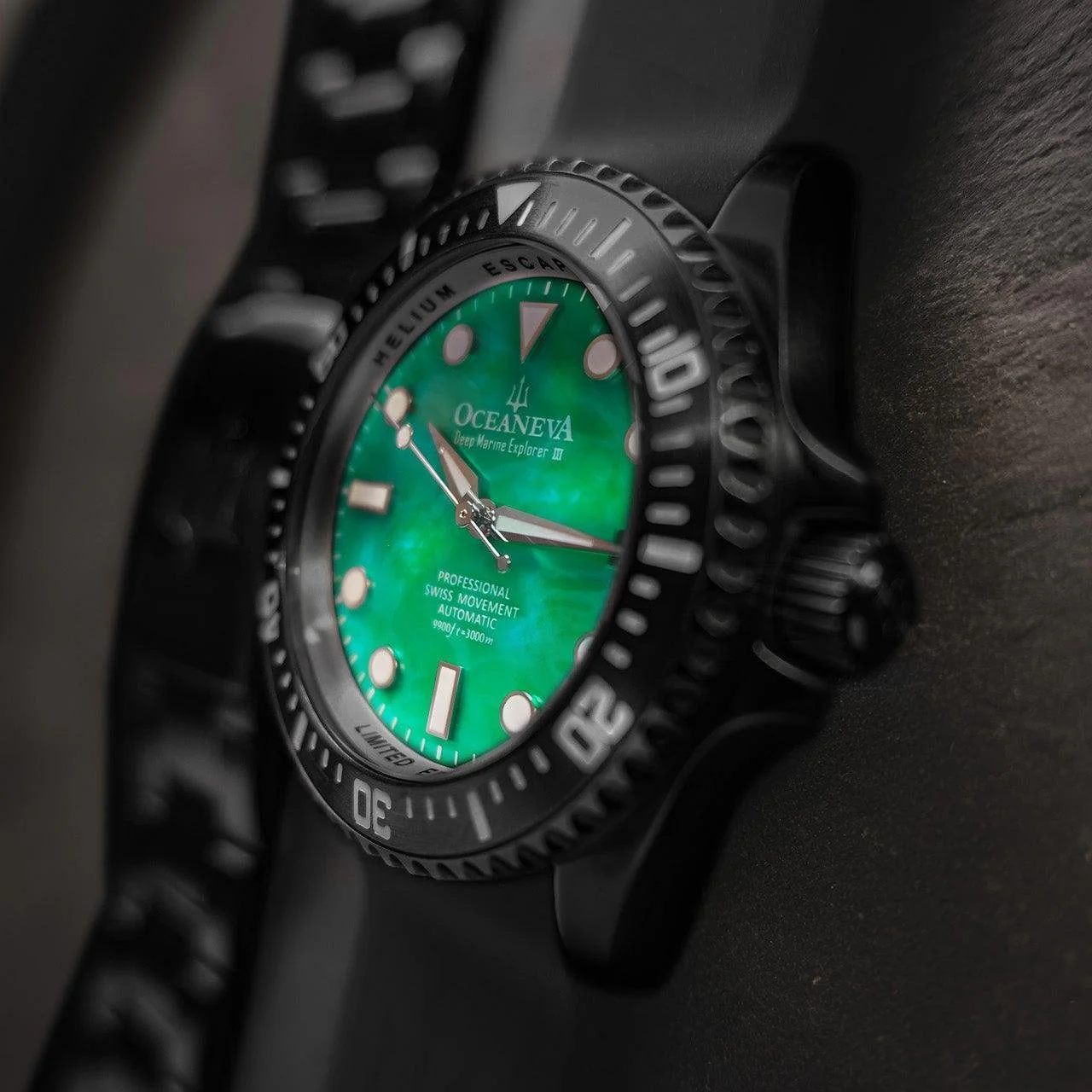 1994-oceaneva-deep-marine-explorer-iii-automatic-3000m-pro-diver-black-green-mother-of-pearl-limited-edition-4.webp Oceaneva Deep Marine Explorer III Automatic 3000M Pro Diver Black Green Mother Of Pearl Limited Edition