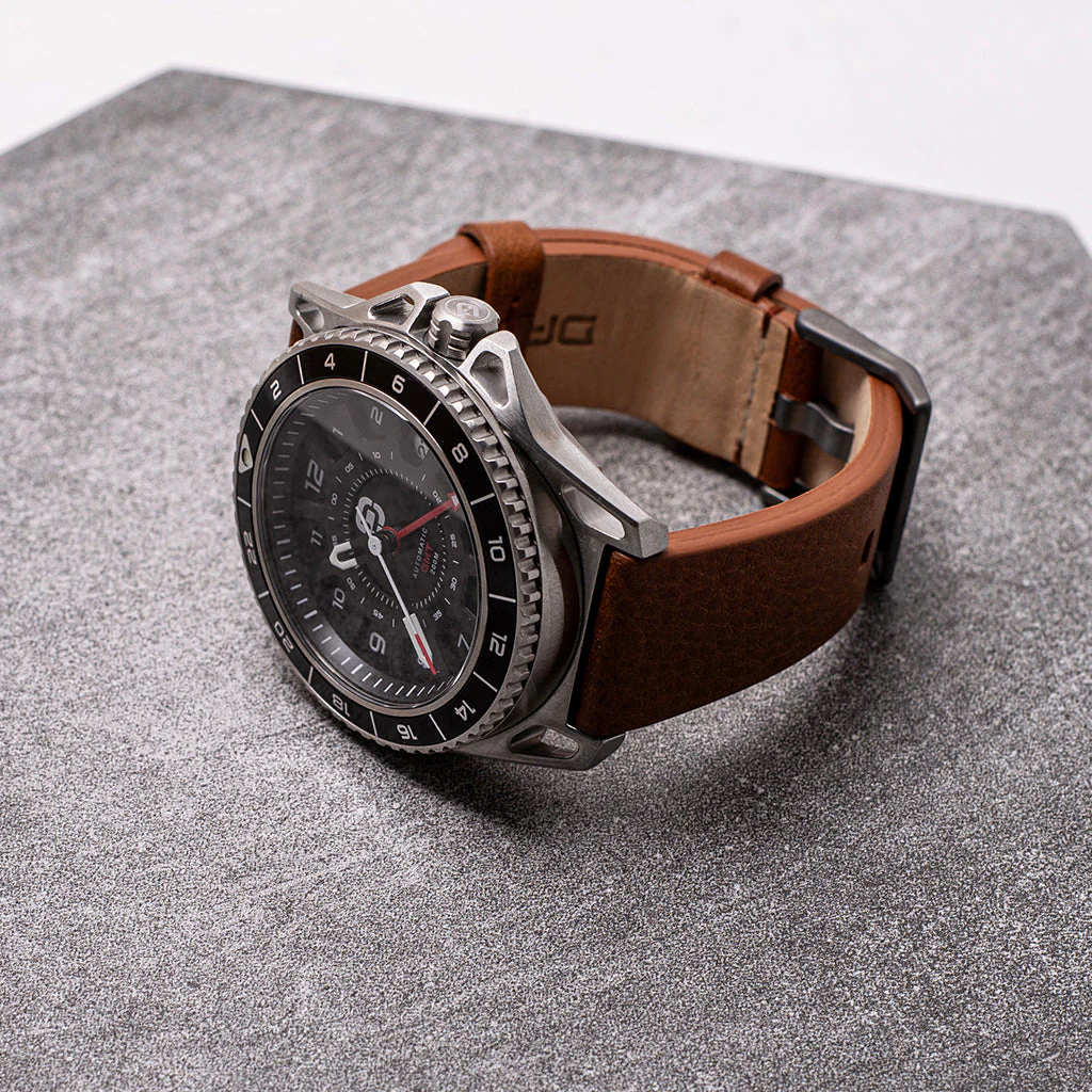 2017-dango-gmt-01-automatic-tan-black-3.webp Dango GMT-01 Automatic Tan Black