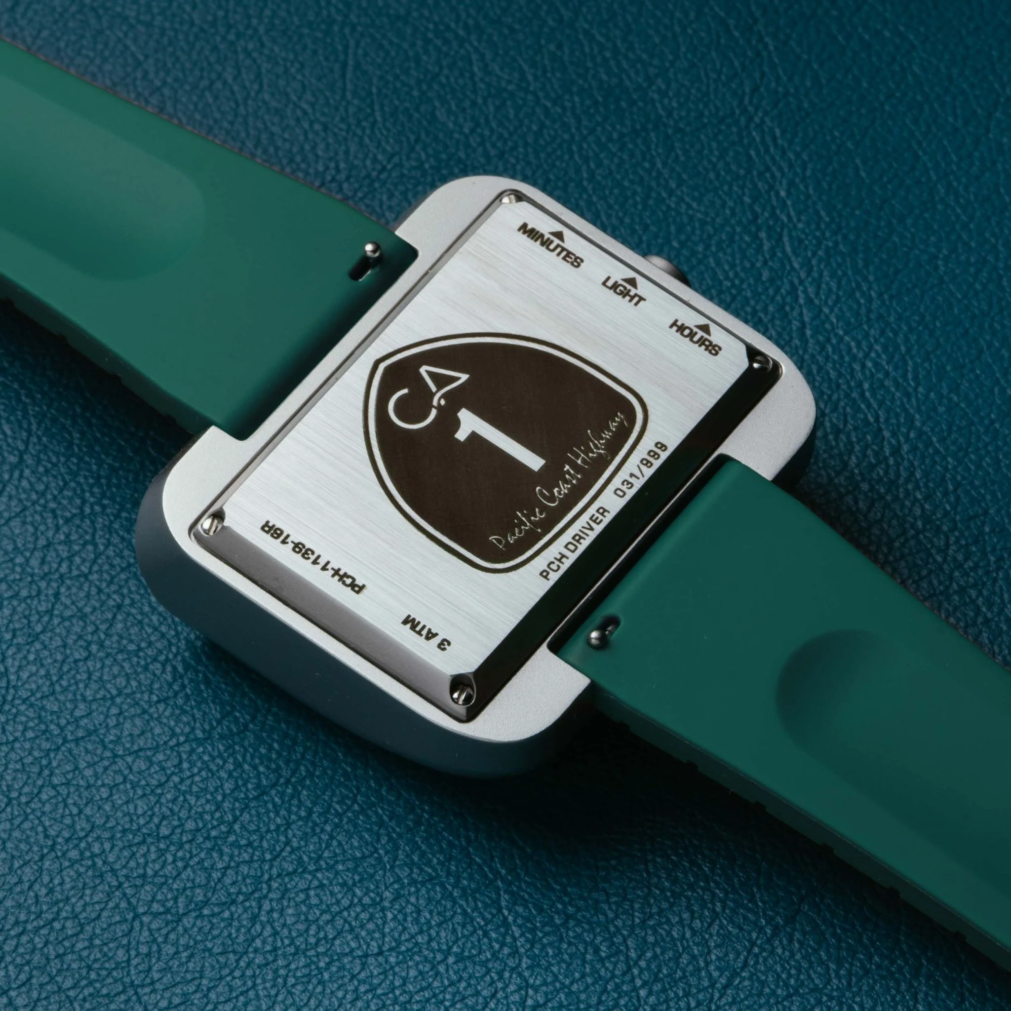 22-ca-pch-driver-jump-hour-brushed-silver-forest-green-9.webp CA PCH Driver Jump Hour Brushed Silver Forest Green