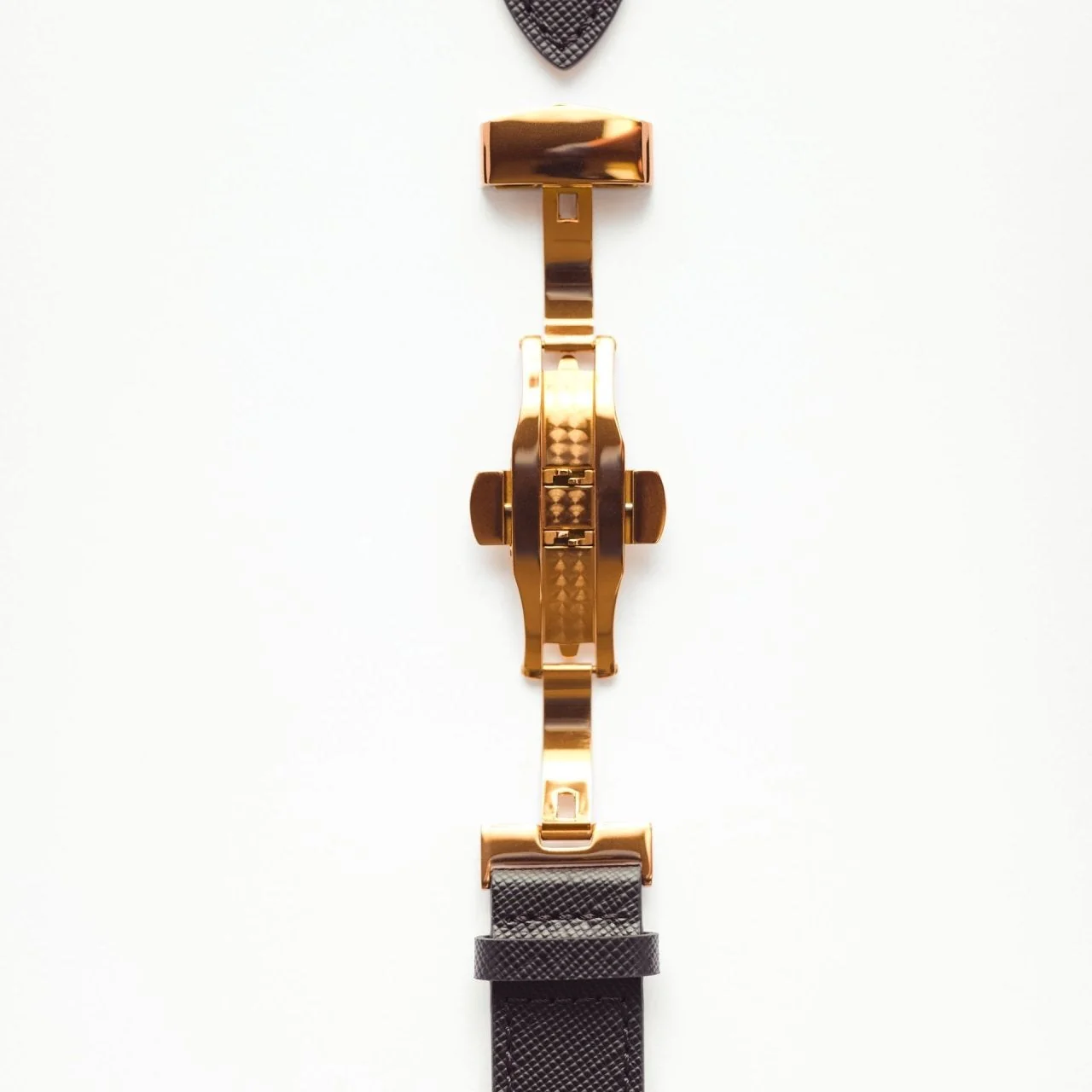 2269-vero-x-wildwood-studio-edition-automatic-bronze-6.webp Vero x Wildwood Studio Edition Automatic Bronze