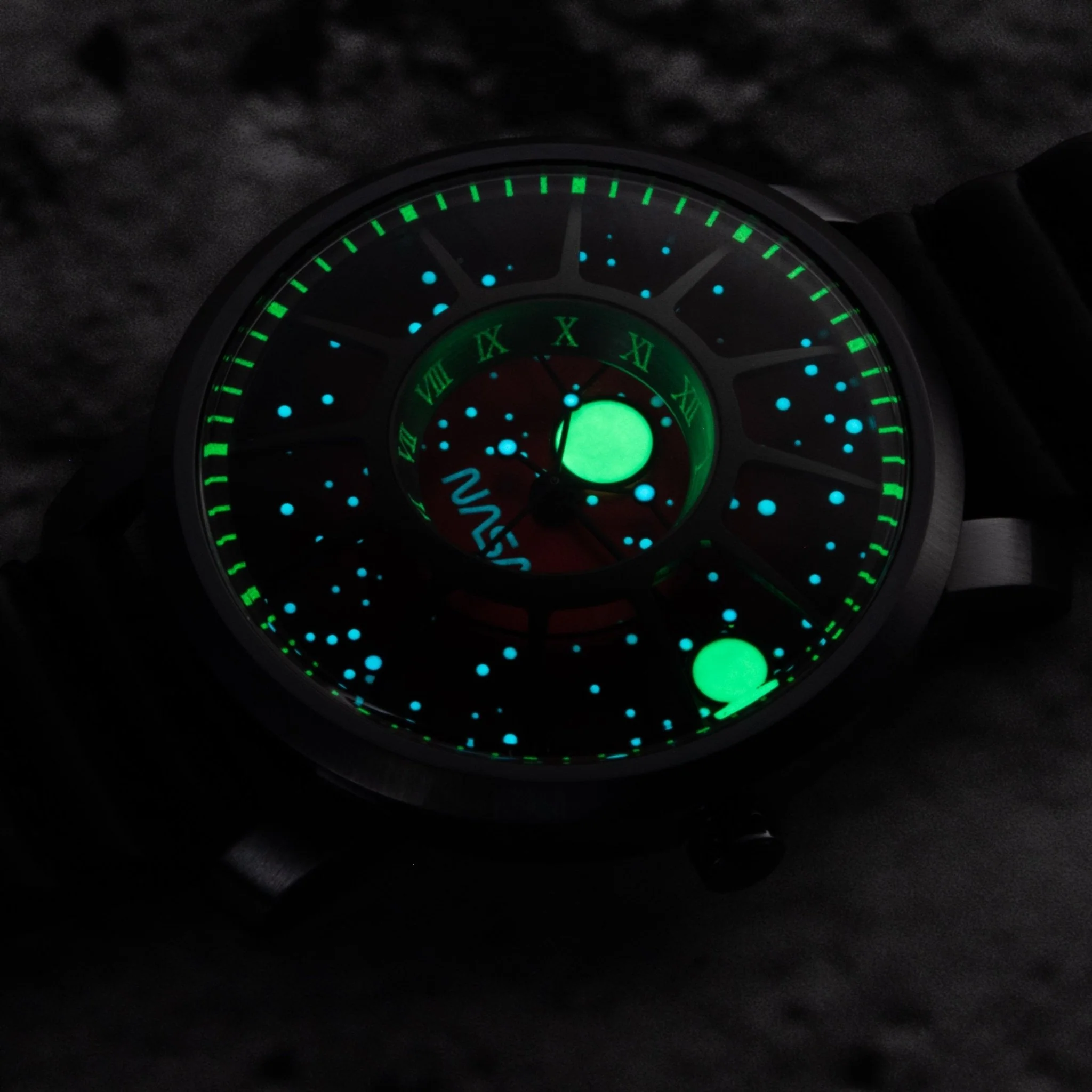 23-xeric-nasa-trappist-1-sapphire-red-dwarf-limited-edition-2.webp Xeric NASA Trappist-1 Sapphire Red Dwarf Limited Edition