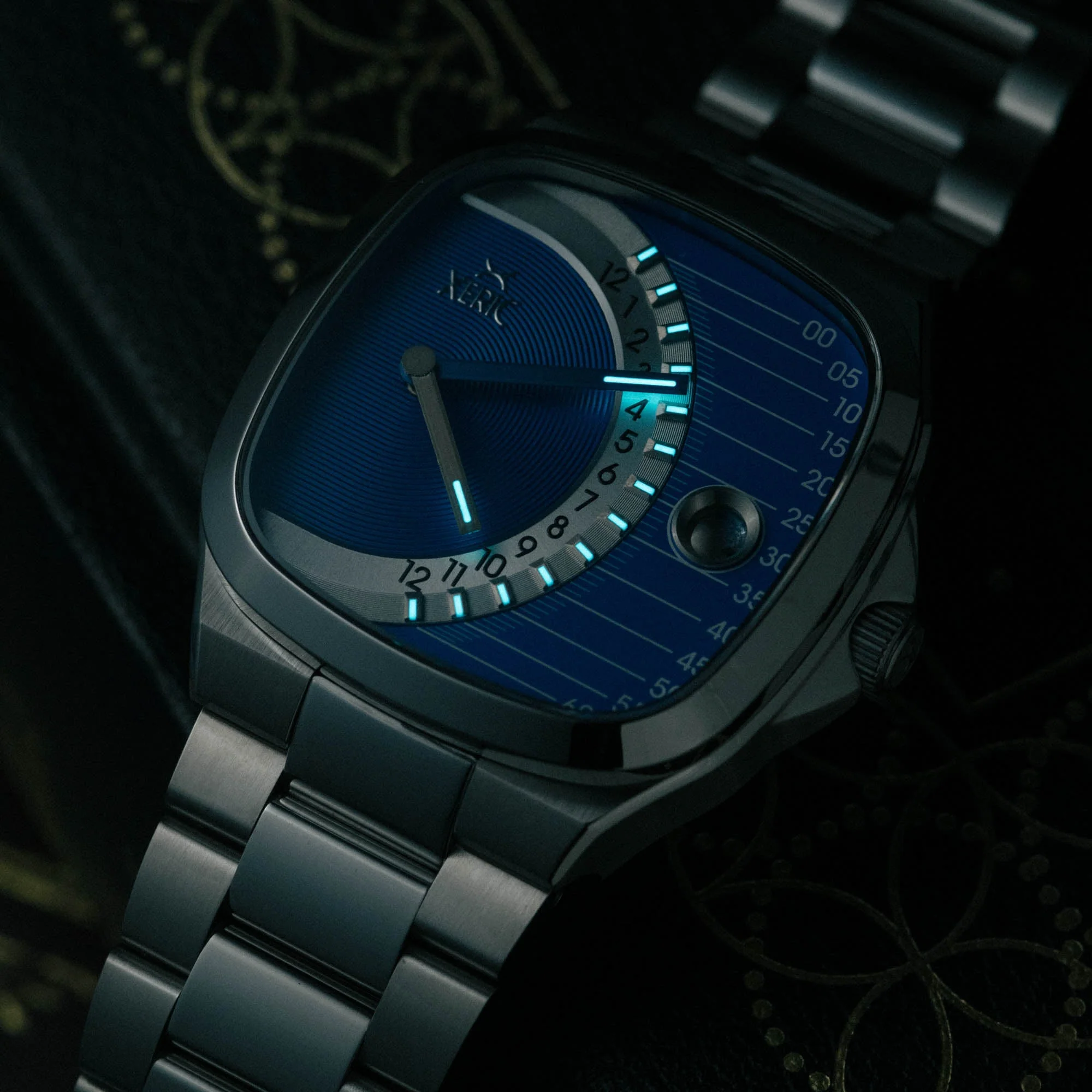 2330-xeric-timeline-retrograde-automatic-blue-12.webp Xeric Timeline Retrograde Automatic Blue
