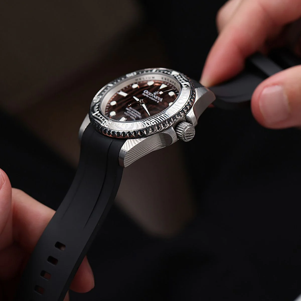 2348-oceaneva-deep-marine-explorer-ii-damascus-coffee-brown-limited-edition-8.webp Oceaneva Deep Marine Explorer II Damascus Coffee Brown Limited Edition