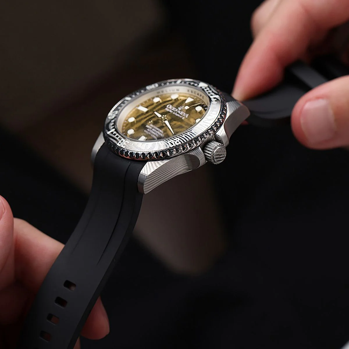 2351-oceaneva-deep-marine-explorer-ii-damascus-yellow-gold-limited-edition-7.webp Oceaneva Deep Marine Explorer II Damascus Yellow Gold Limited Edition