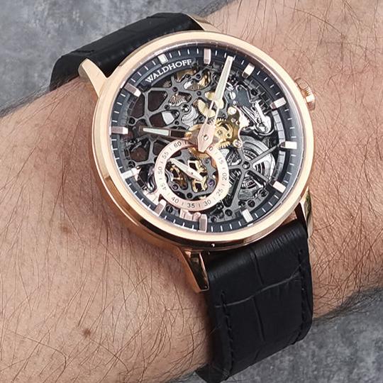 2426-manufaktur-waldhoff-pioneer-automatic-rose-gold-obsidian-2.jpg Manufaktur Waldhoff Pioneer Automatic Rose Gold Obsidian