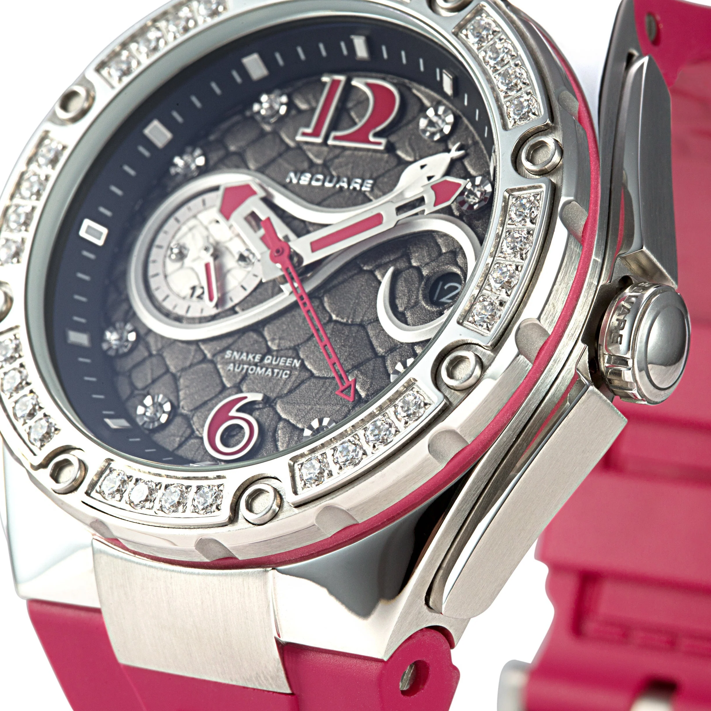 2560-nsquare-snakequeen-39mm-automatic-cherry-red-7.webp Nsquare SnakeQueen 39mm Automatic Cherry Red