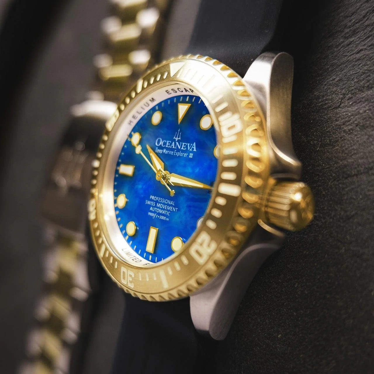 2565-oceaneva-deep-marine-explorer-iii-automatic-3000m-pro-diver-gold-blue-mother-of-pearl-limited-edition-8.webp Oceaneva Deep Marine Explorer III Automatic 3000M Pro Diver Gold Blue Mother of Pearl Limited Edition