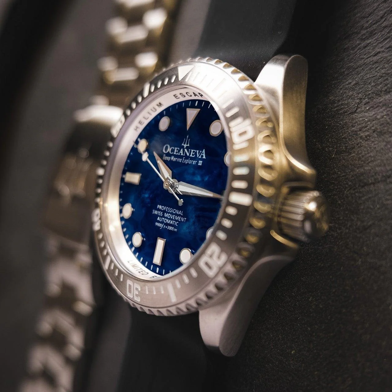 2591-oceaneva-deep-marine-explorer-iii-automatic-3000m-pro-diver-navy-mother-of-pearl-limited-edition-5.webp Oceaneva Deep Marine Explorer III Automatic 3000M Pro Diver Navy Mother Of Pearl Limited Edition
