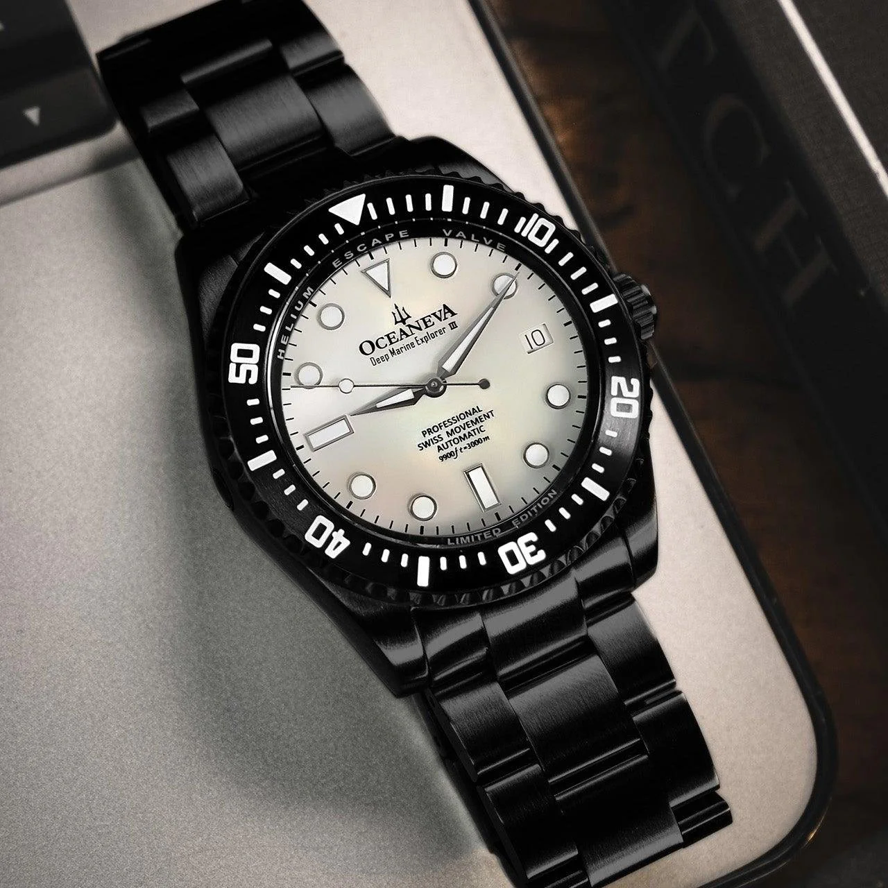 2593-oceaneva-deep-marine-explorer-iii-automatic-3000m-pro-diver-black-white-mother-of-pearl-limited-edition-15.webp Oceaneva Deep Marine Explorer III Automatic 3000M Pro Diver Black White Mother Of Pearl Limited Edition