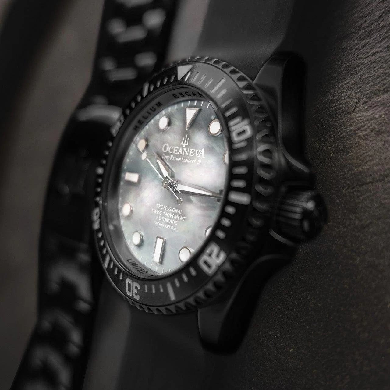 2593-oceaneva-deep-marine-explorer-iii-automatic-3000m-pro-diver-black-white-mother-of-pearl-limited-edition-6.webp Oceaneva Deep Marine Explorer III Automatic 3000M Pro Diver Black White Mother Of Pearl Limited Edition