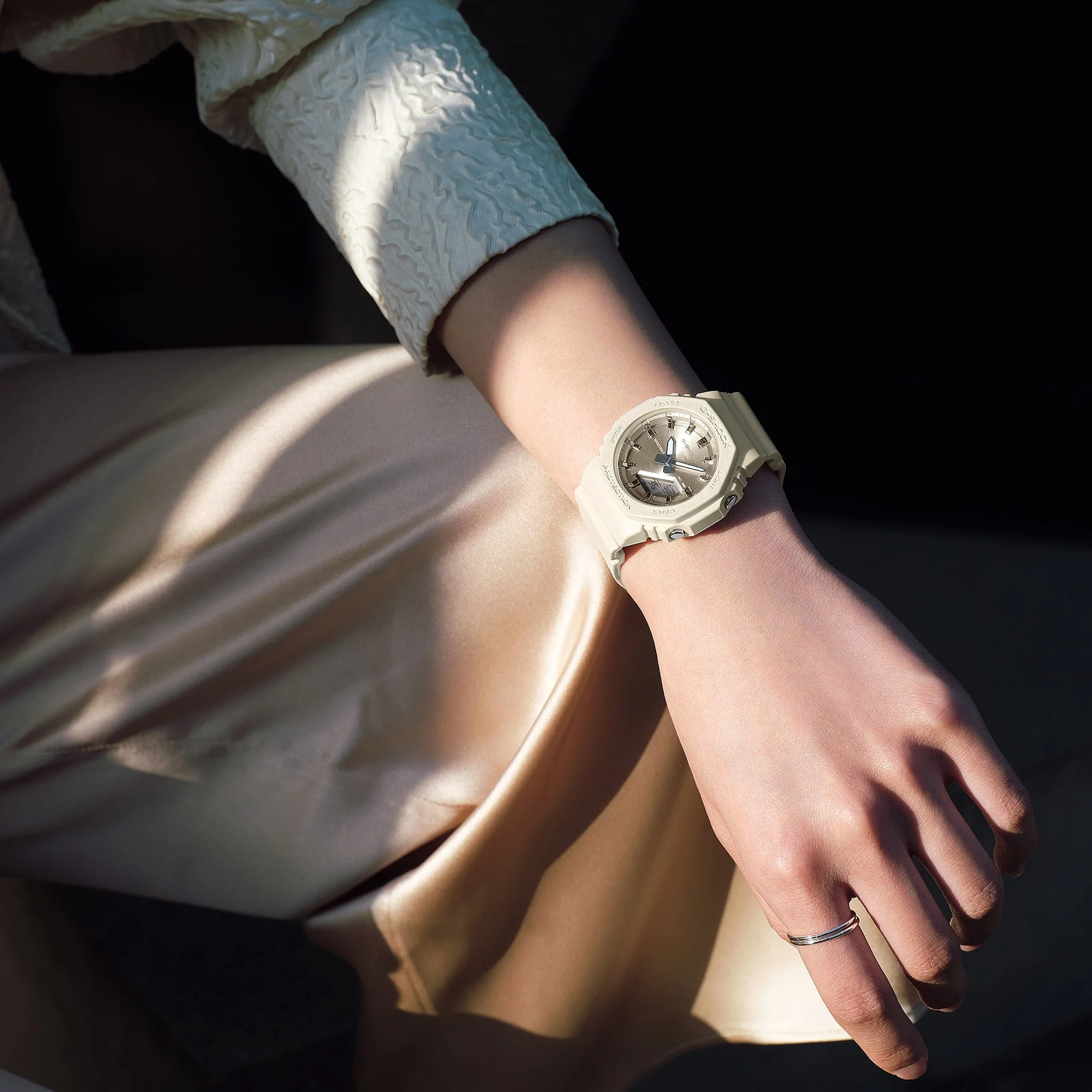 2671-g-shock-gmap2100st-ana-digi-silky-cream-2.webp G-Shock GMAP2100ST Ana-Digi Silky Cream