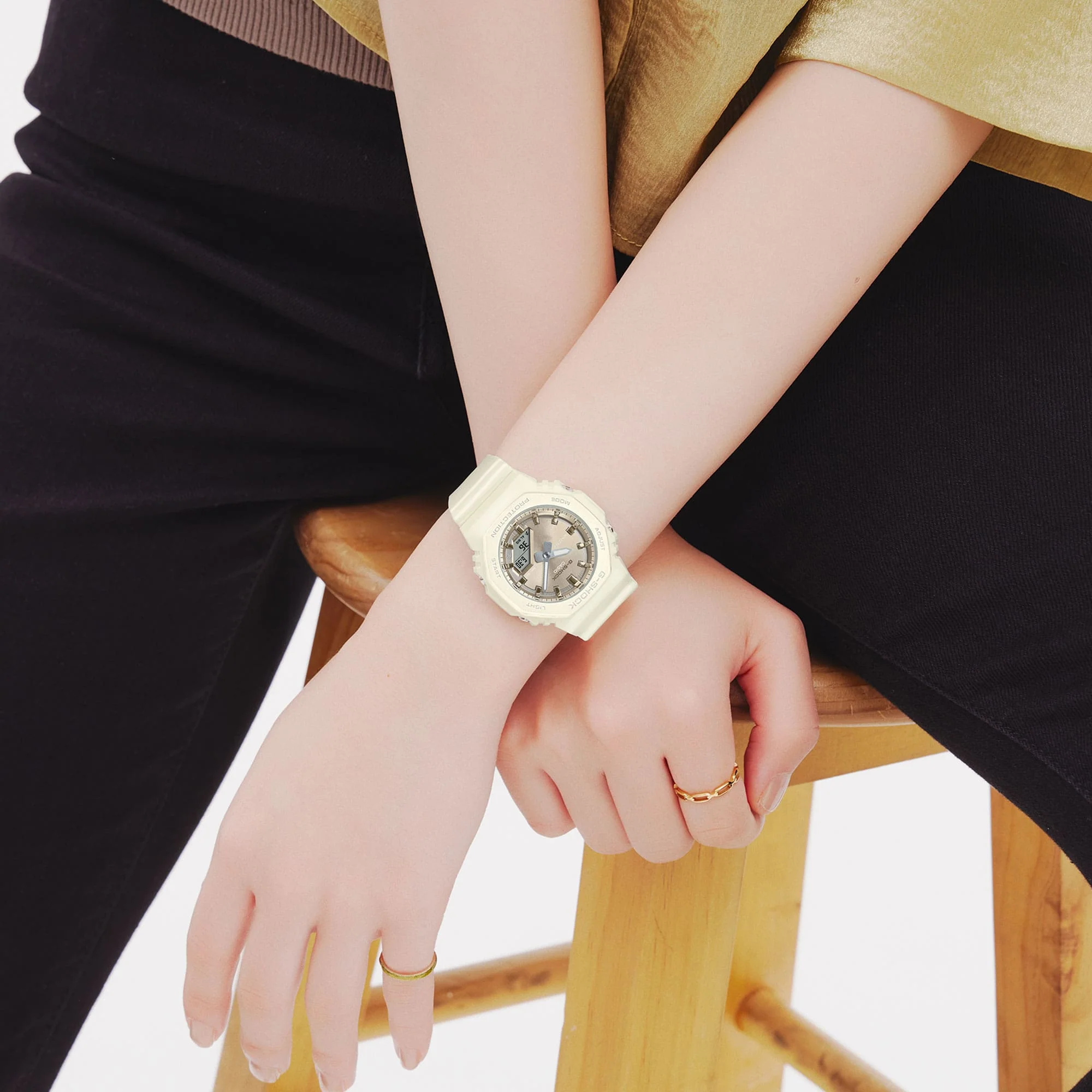 2671-g-shock-gmap2100st-ana-digi-silky-cream-9.webp G-Shock GMAP2100ST Ana-Digi Silky Cream