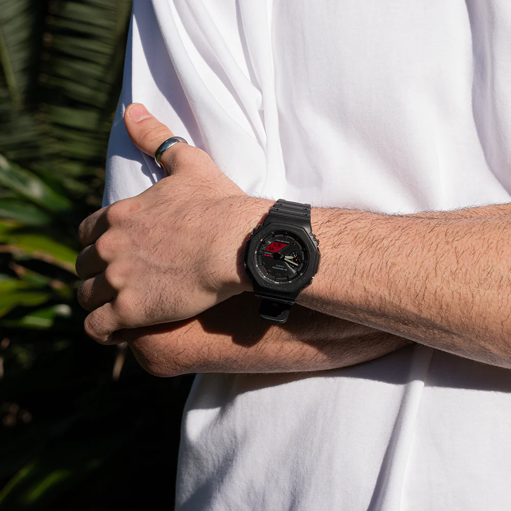 2672-g-shock-gab2100-ana-digi-bold-black-red-3.webp G-Shock GAB2100 Ana-Digi Bold Black Red