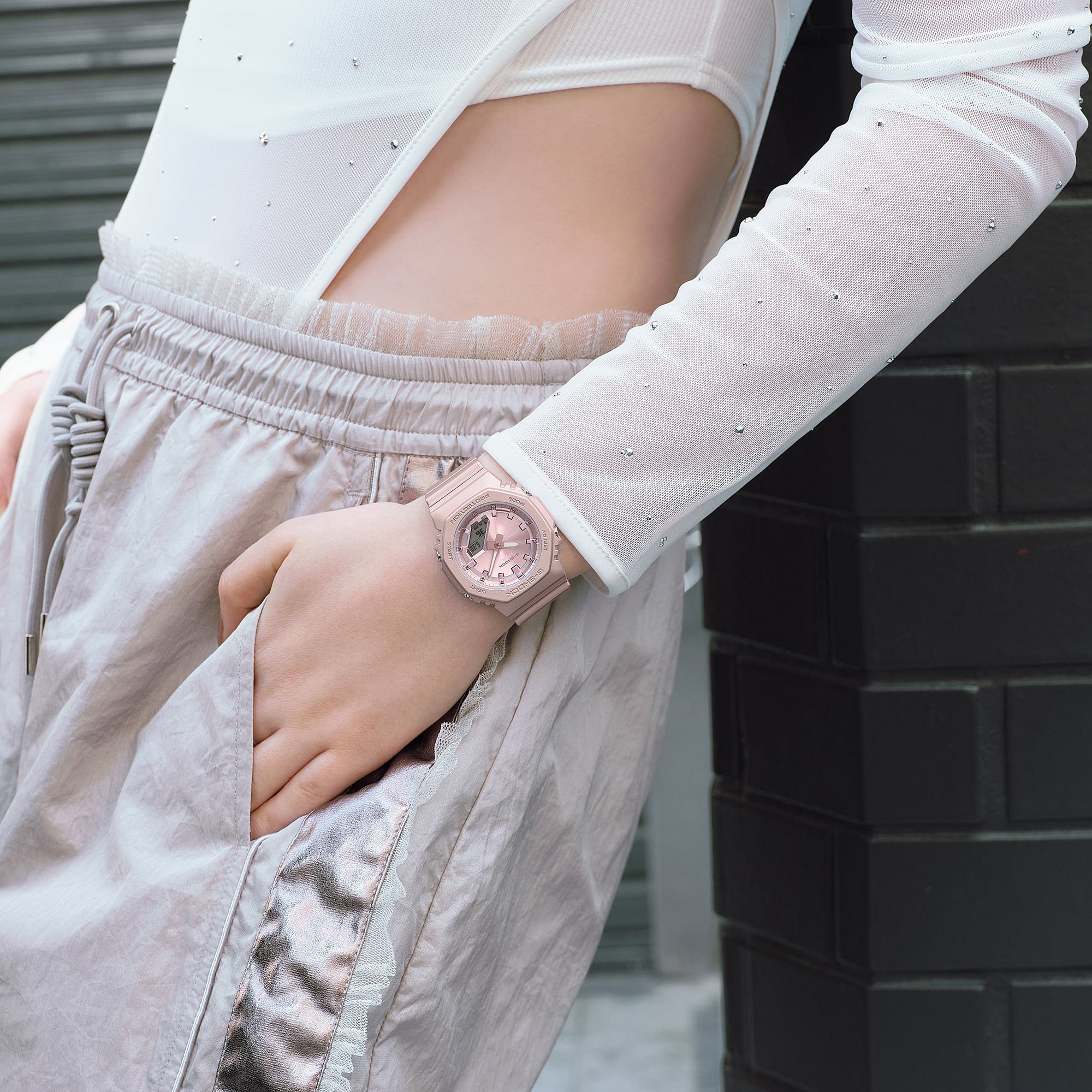 2726-g-shock-gmap2100st-ana-digi-silky-pink-2.jpg G-Shock GMAP2100ST Ana-Digi Silky Pink