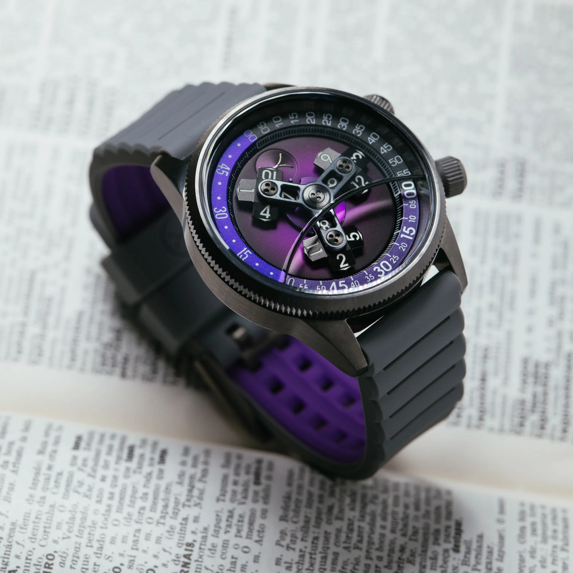 2748-xeric-vendetta-ii-automatic-wandering-hour-gunmetal-purple-2.webp Xeric Vendetta II Automatic Wandering Hour Gunmetal Purple